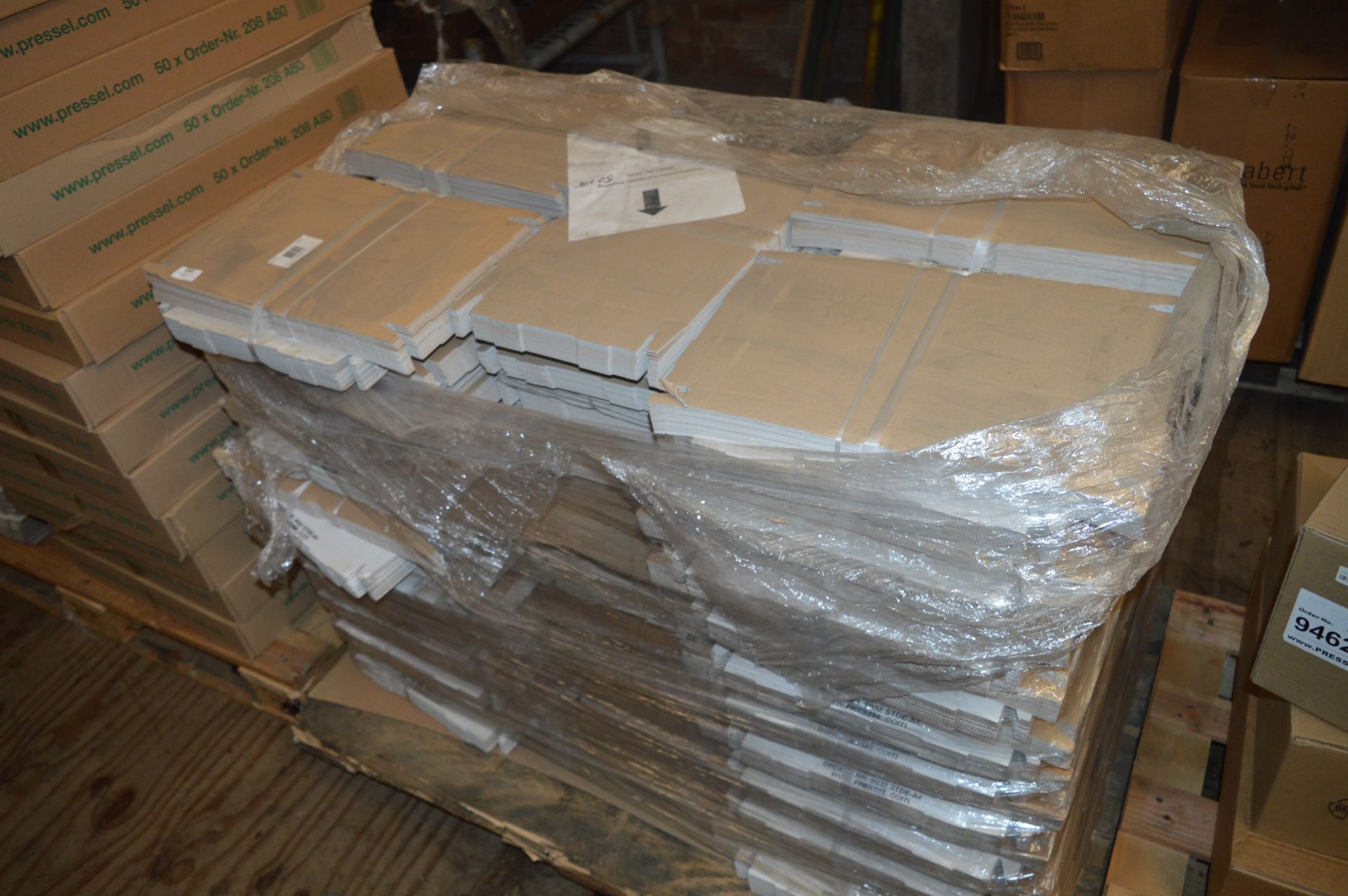 Pallet Containing a Large Quantity of Pressel No.9032 A4 Mailing Boxes