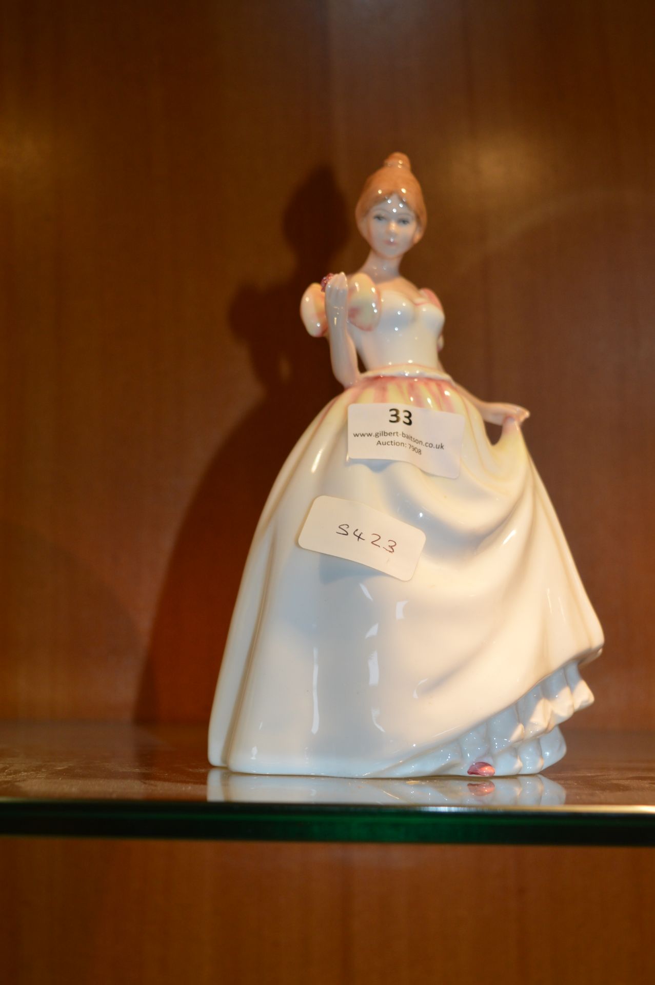 Royal Doulton Figurine - Gift of Love HN3427