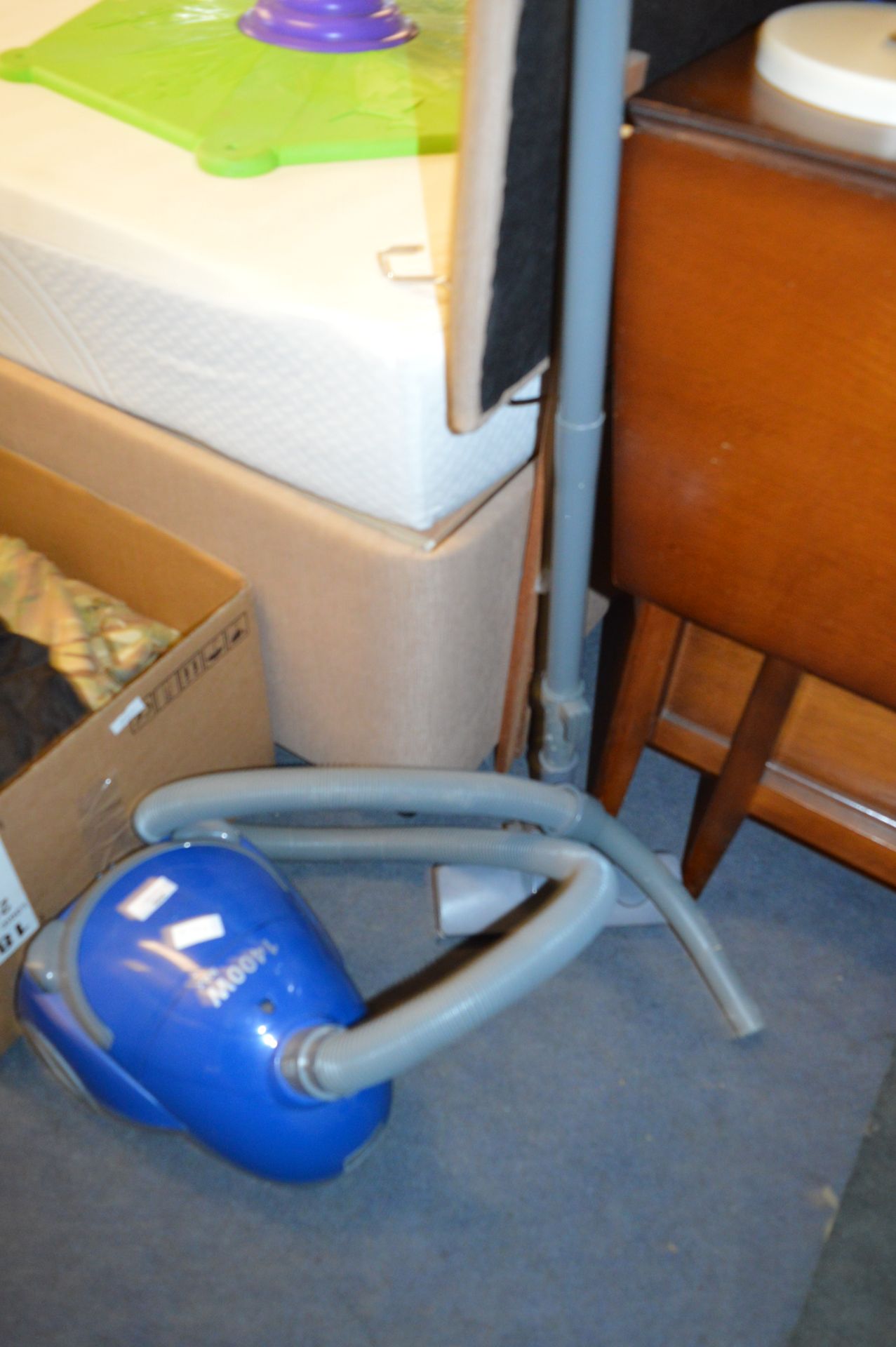 1400W Vacuum Cleaner