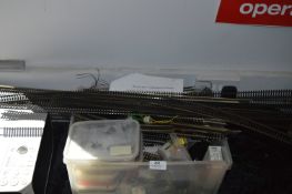 Hornby 00 Rail Track and Accessories Including Fig