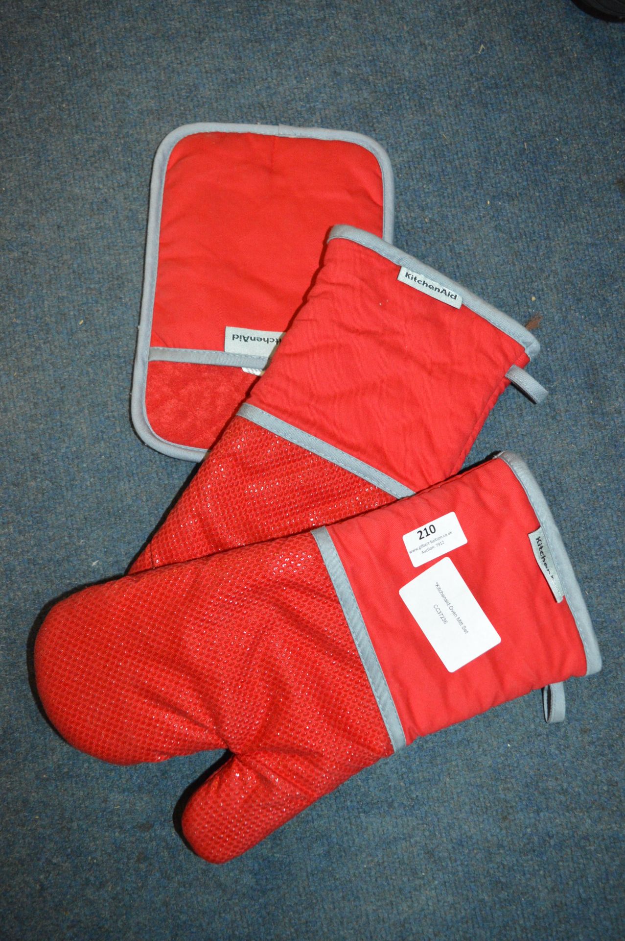 *Kitchenaid Oven Mitt Set