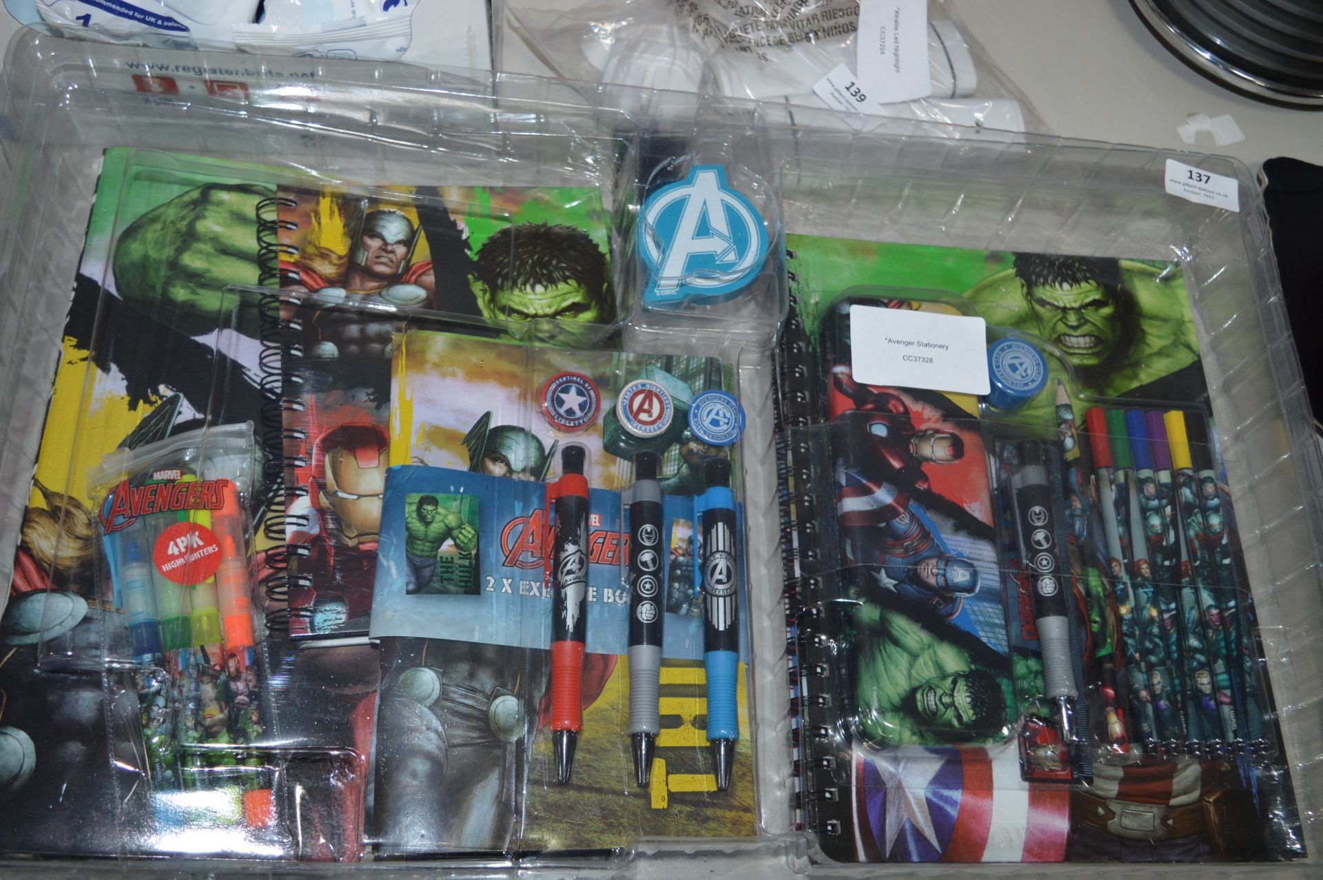 *Avenger Stationery Set