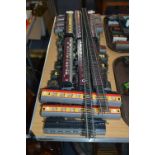 Collection of Hornby 00 Gauge Pullman Passenger Coaches