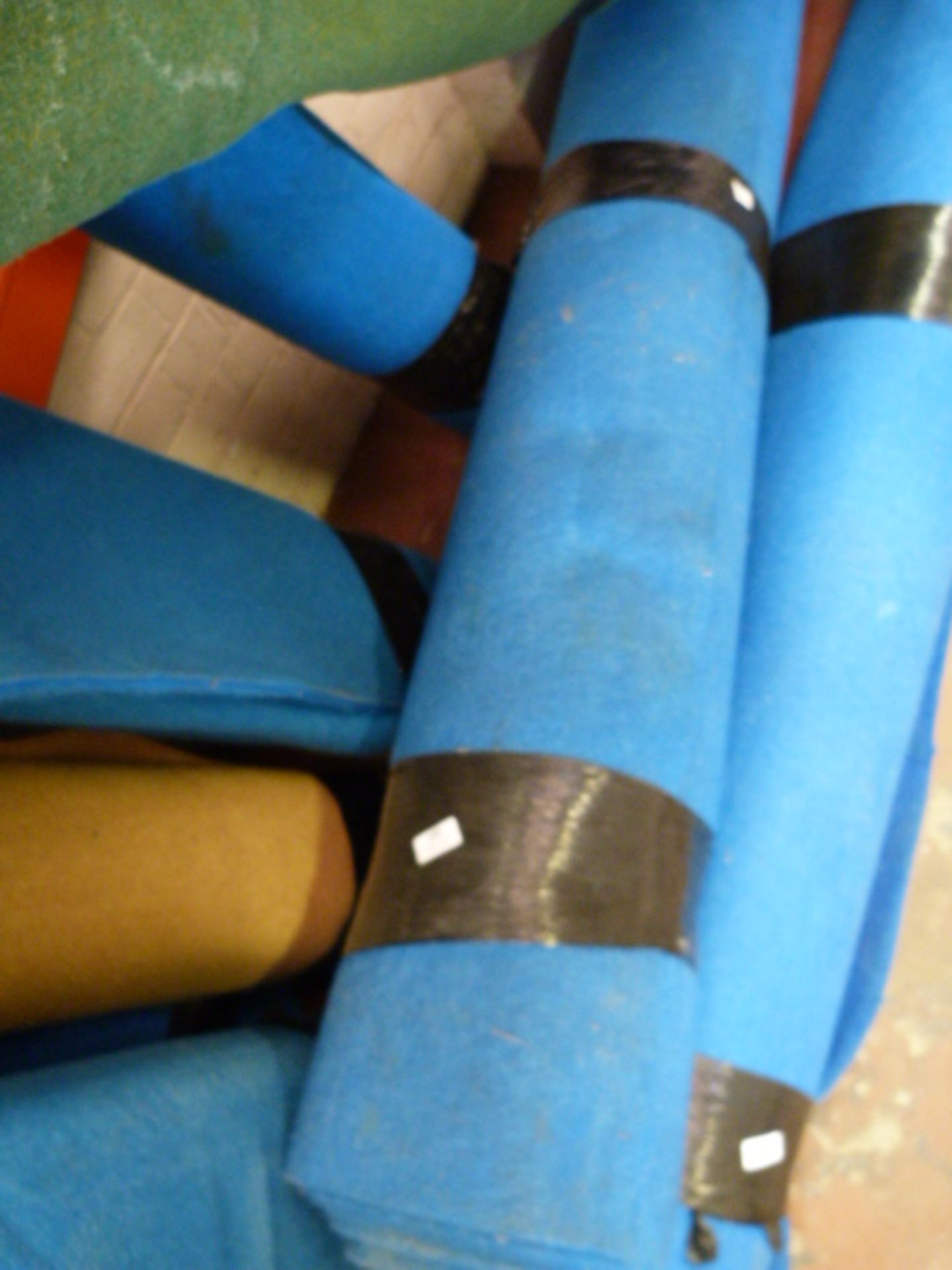 Roll of Coarse Blue Floor Matting