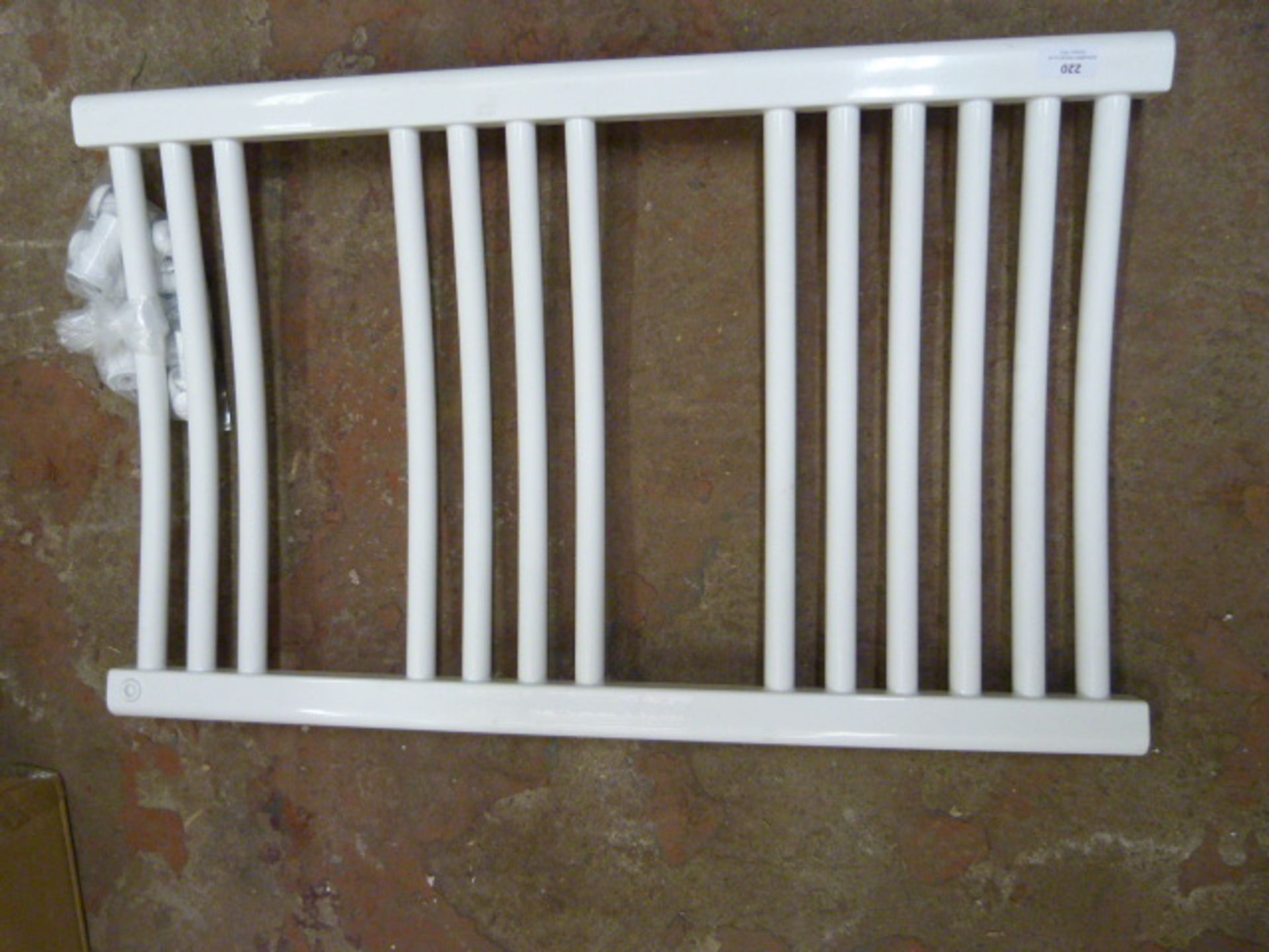 *White Curved Radiator