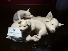 Lladro Figurine - Sow and Piglets