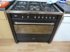 *Smeg Six Burner Kitchen Range