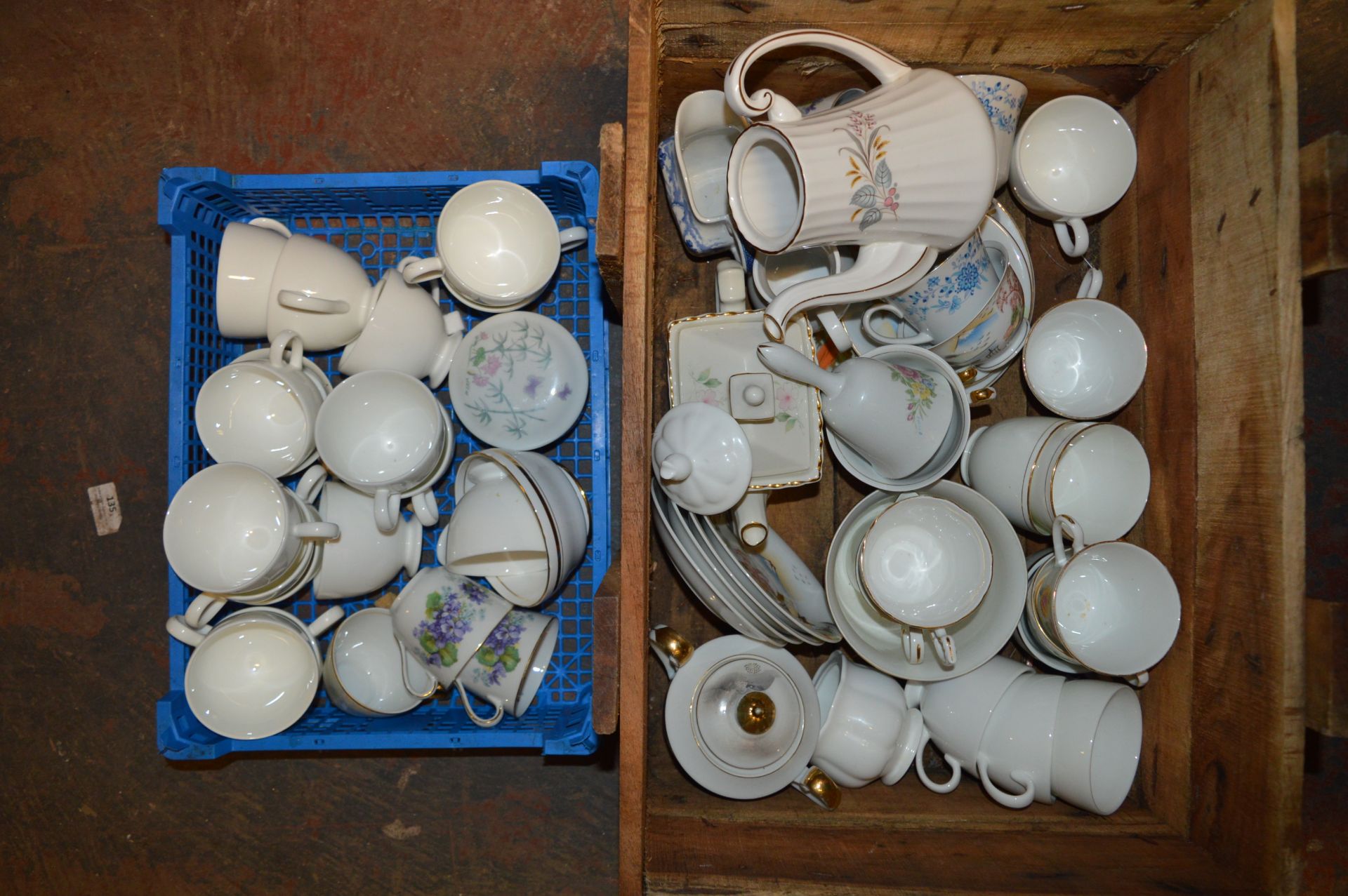 Box of Assorted Tea Cups & Saucers etc.