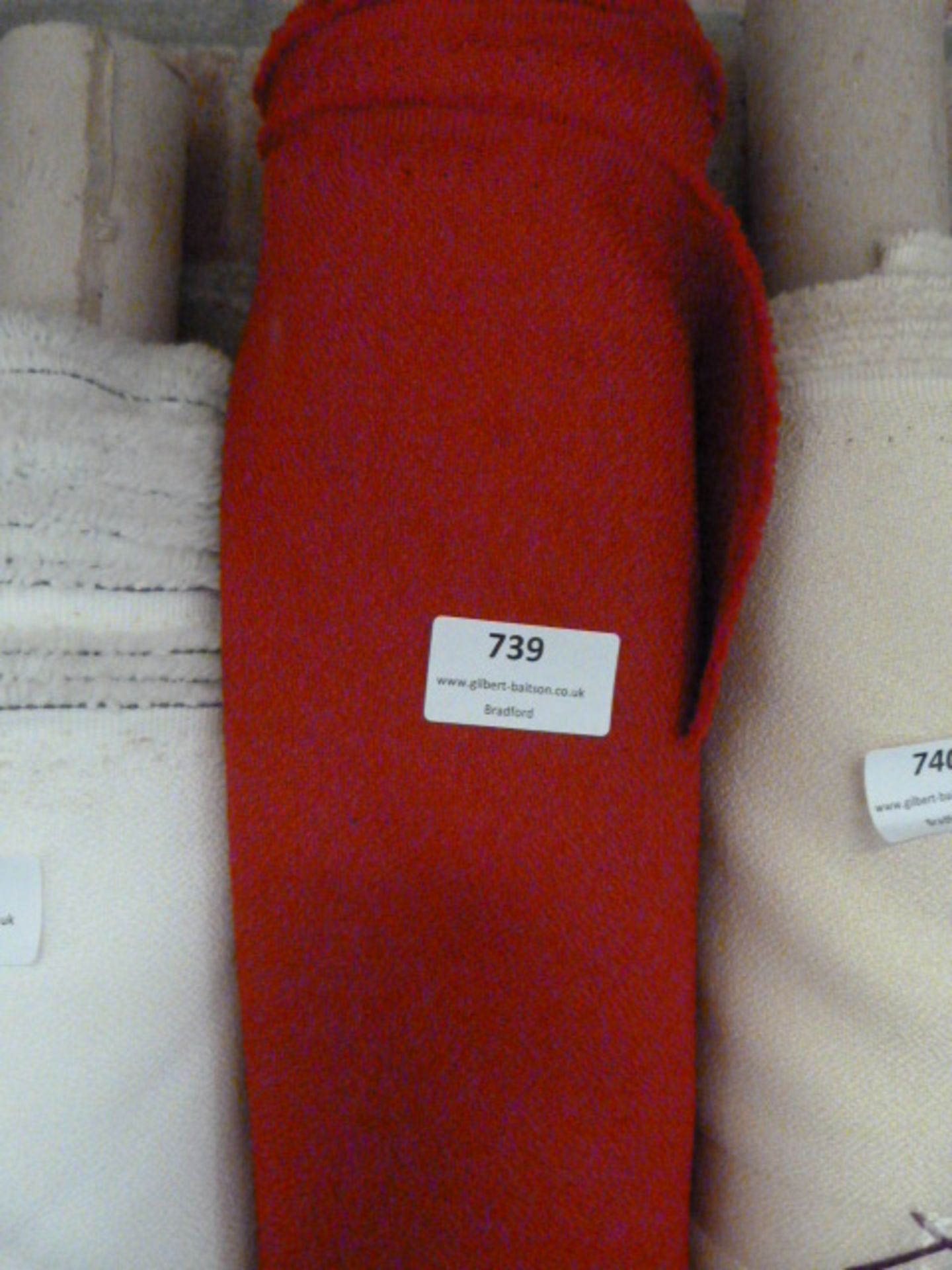 5ft Roll of Crepe Cloth (Red)