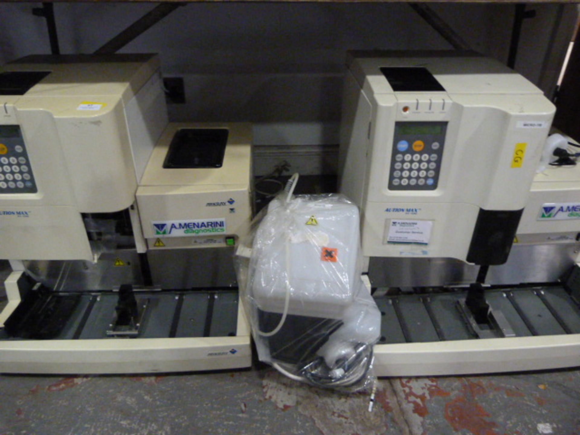 *2x Aution Max AX-480 Urine Analysers