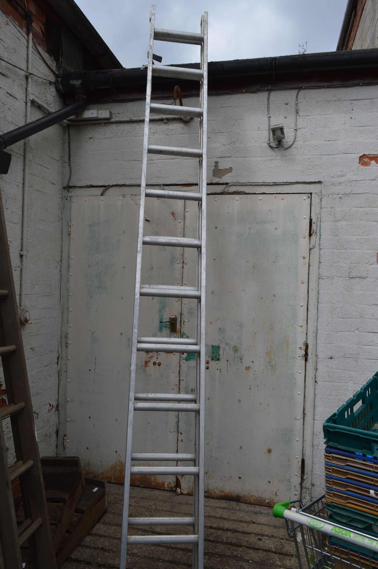 Twenty Four Rung Extending Aluminium Ladder