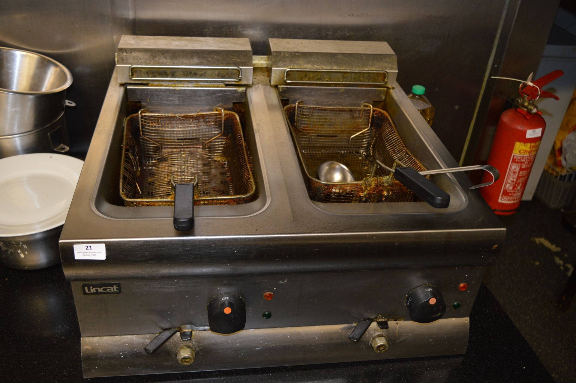 *Lincat Two Basket, Two Compartment Electric Fryer