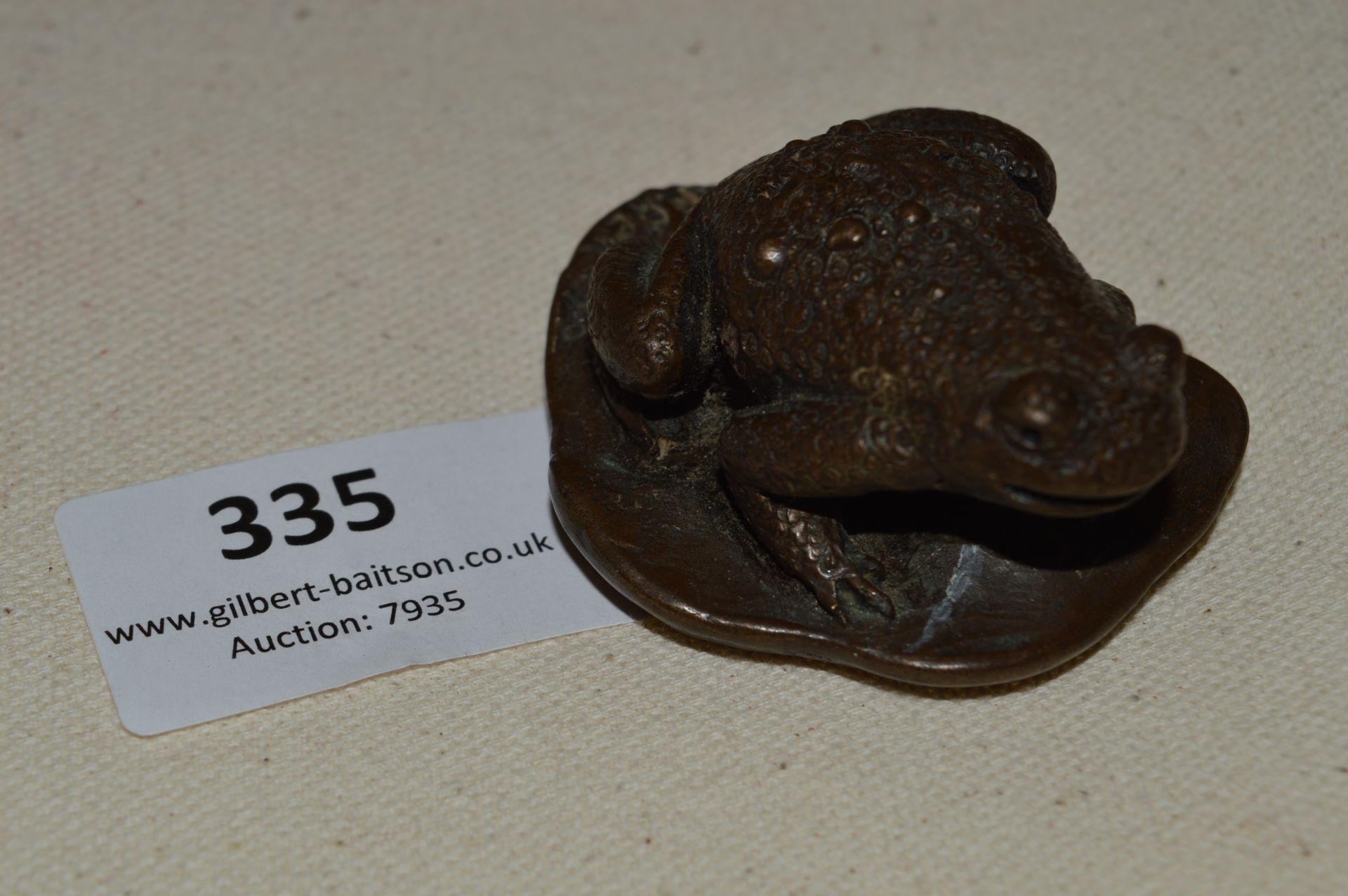 Small Kerek Bronze Frog