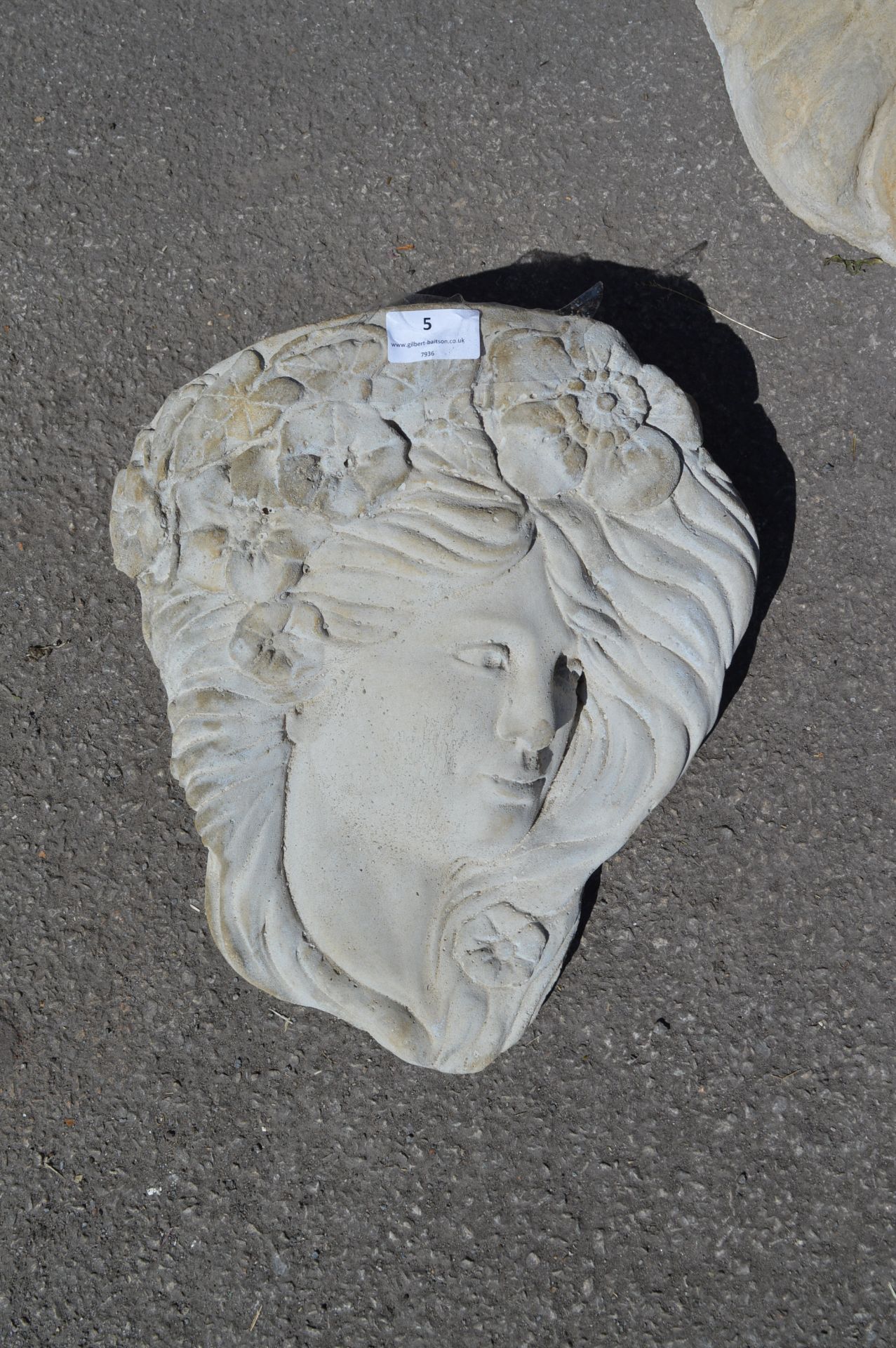 Reconstituted Limestone Victorian Lady Wall Plante