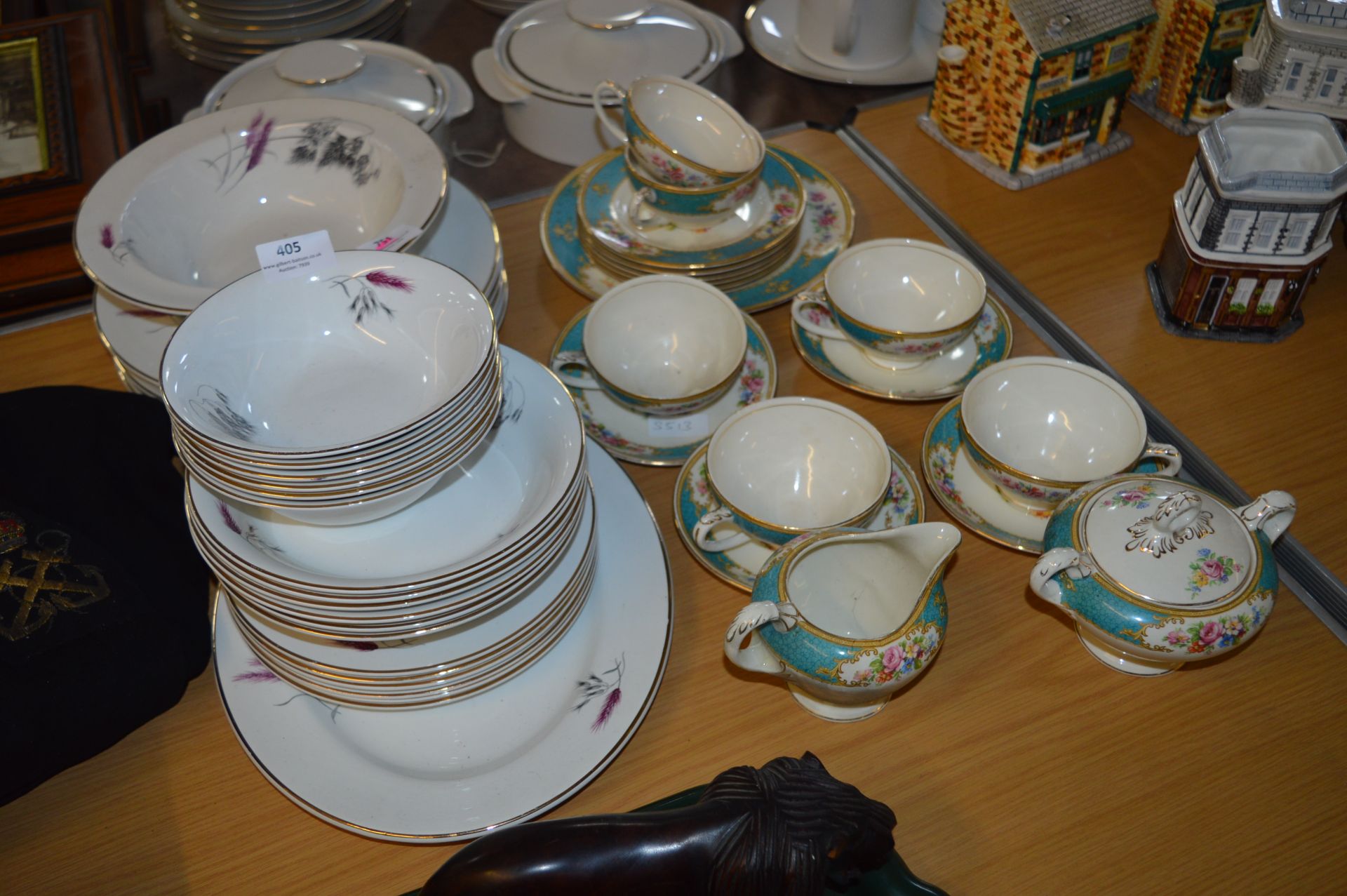 Floral Decorative Dinnerware and Floral Patterned