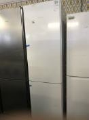 *Siemens Free-Standing Fridge-Freezer Model:KG39NVW35G