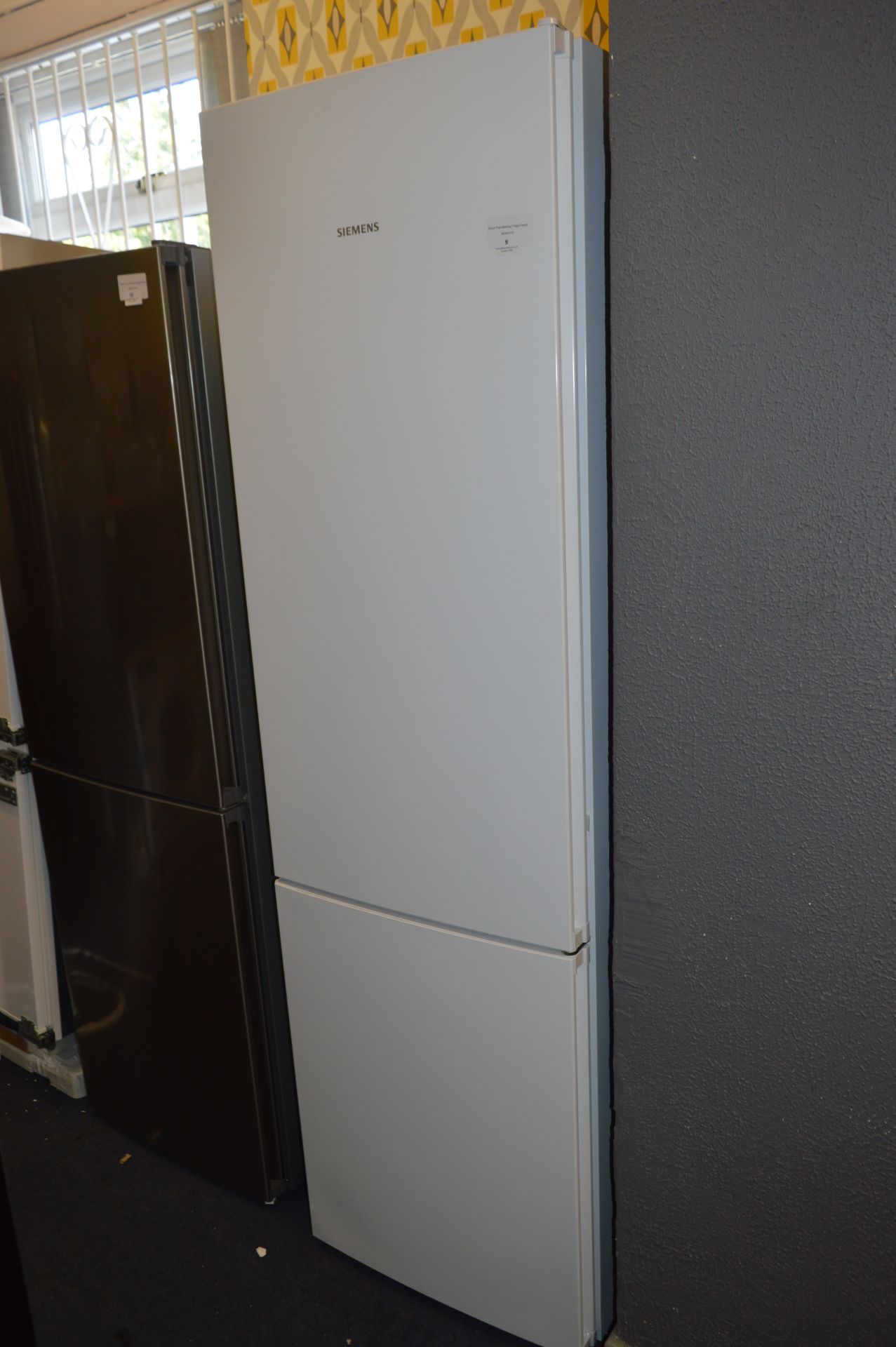 *Bosch Free-Standing Fridge-Freezer Model:KGN39VW35G - Image 2 of 3