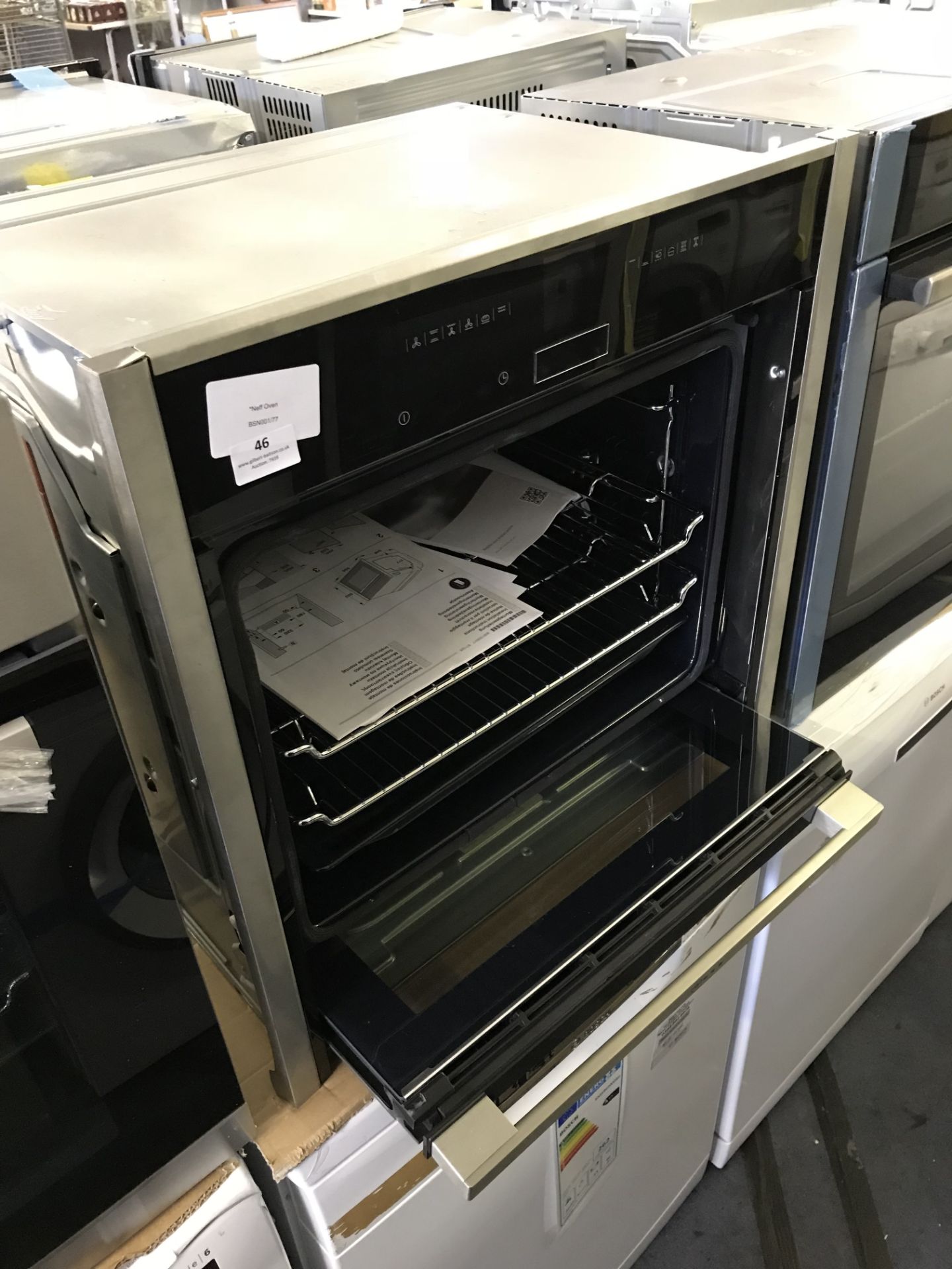 *Neff Oven Model:B57CR22N0B - Image 2 of 2