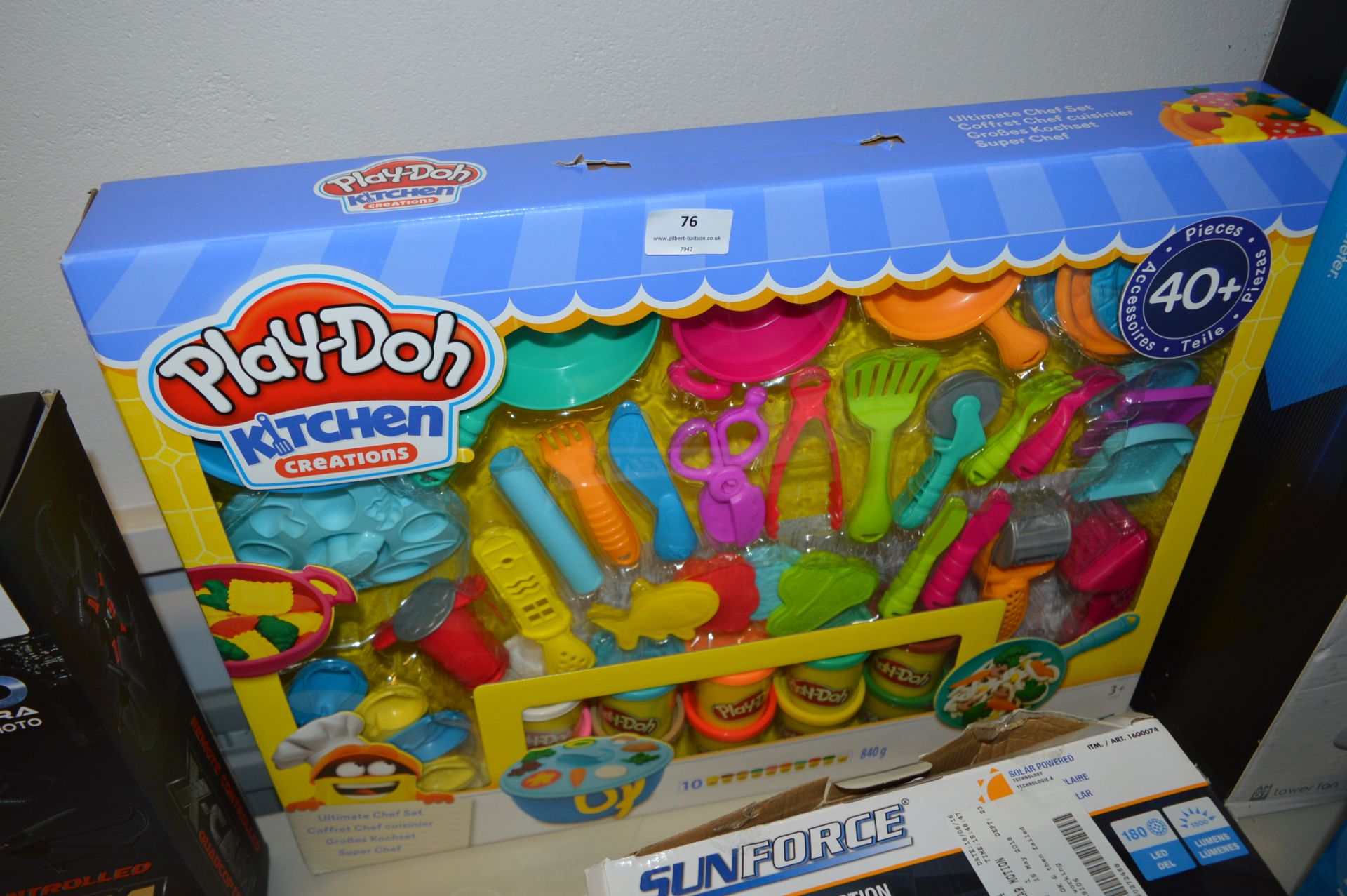 *PLAY-DOH KITCHEN CREATIONS SET