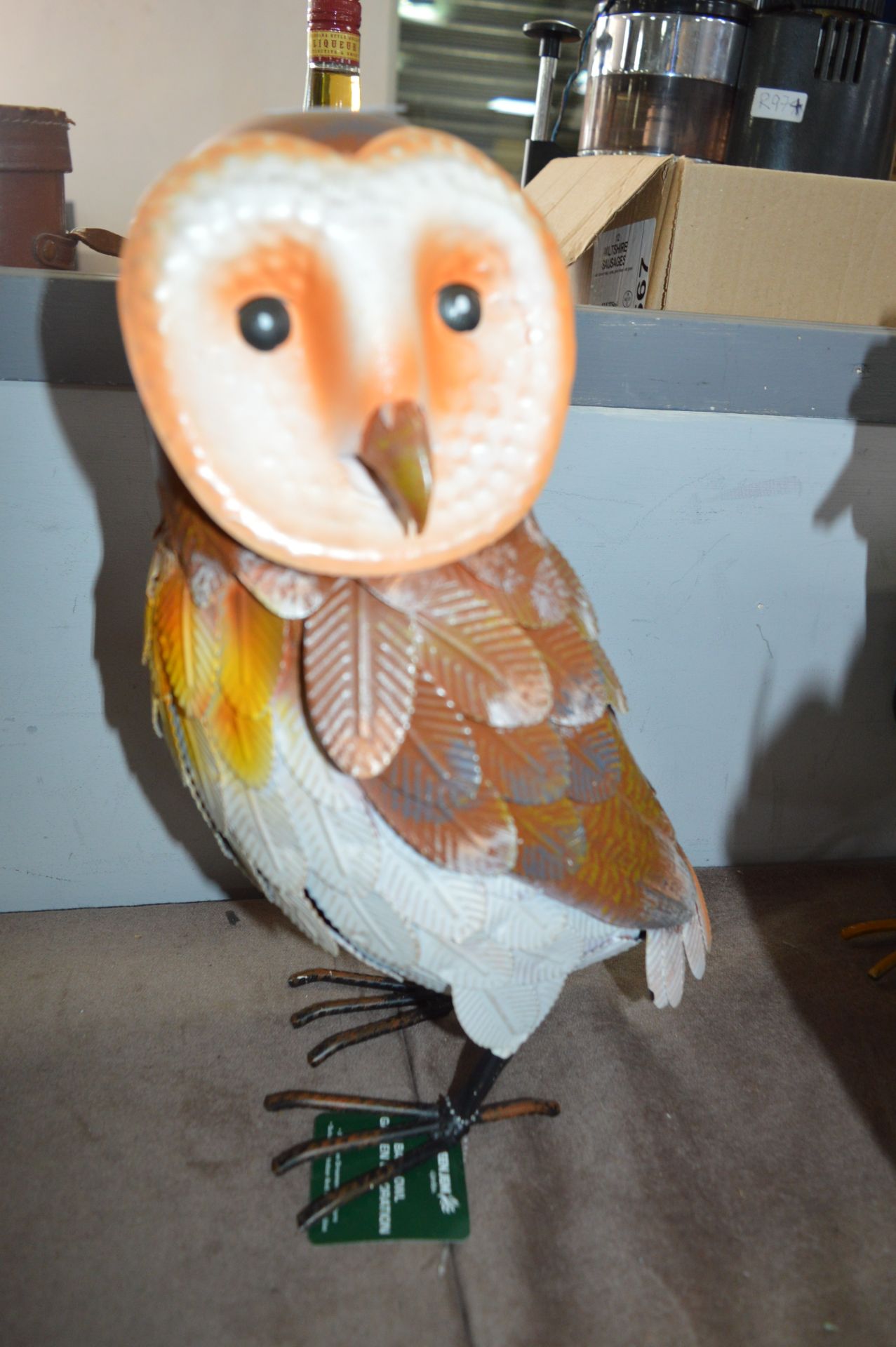 *PAINTED METAL GARDEN DECORATION - BARN OWL