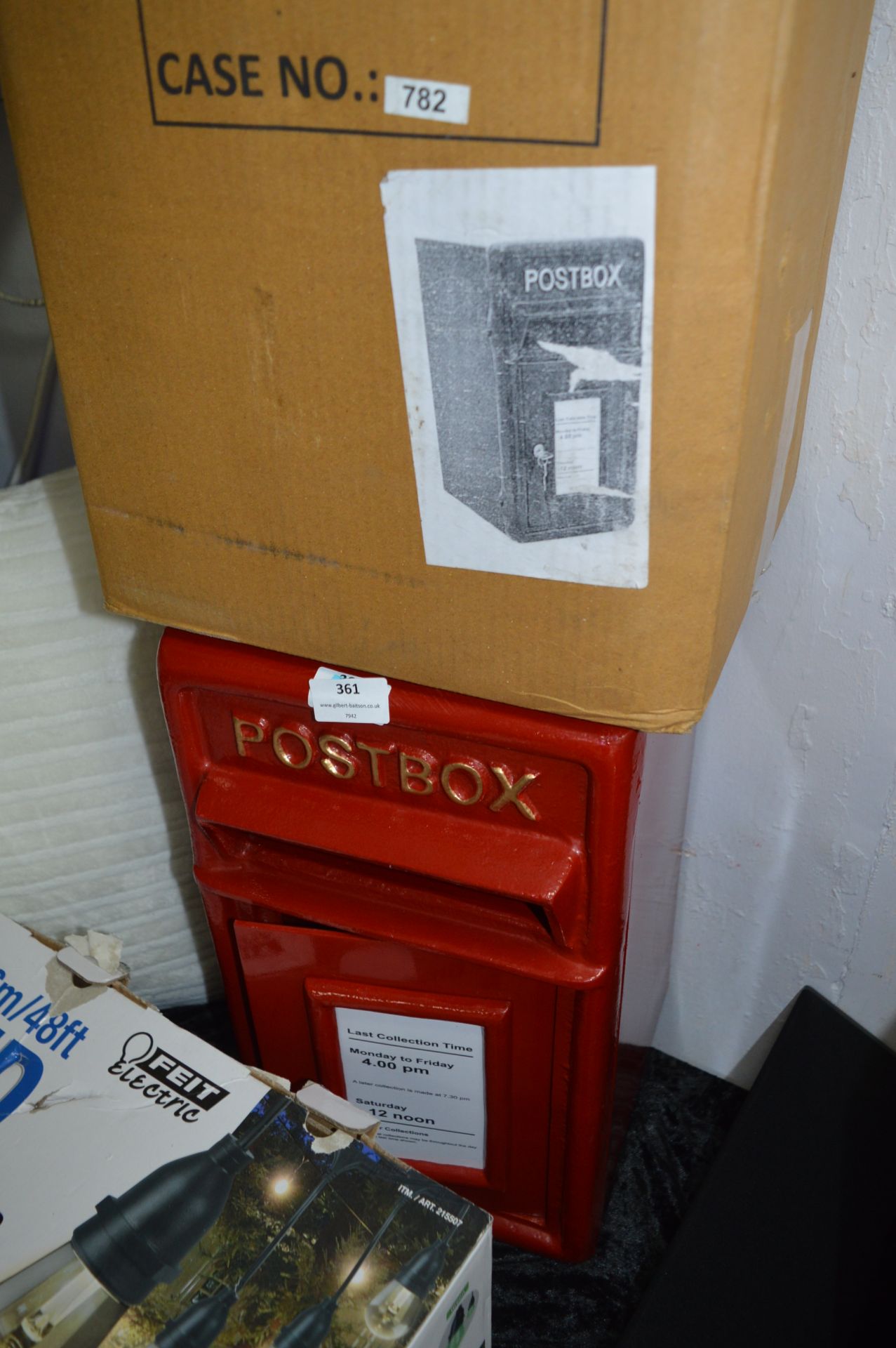 *CAST METAL RED POSTBOX