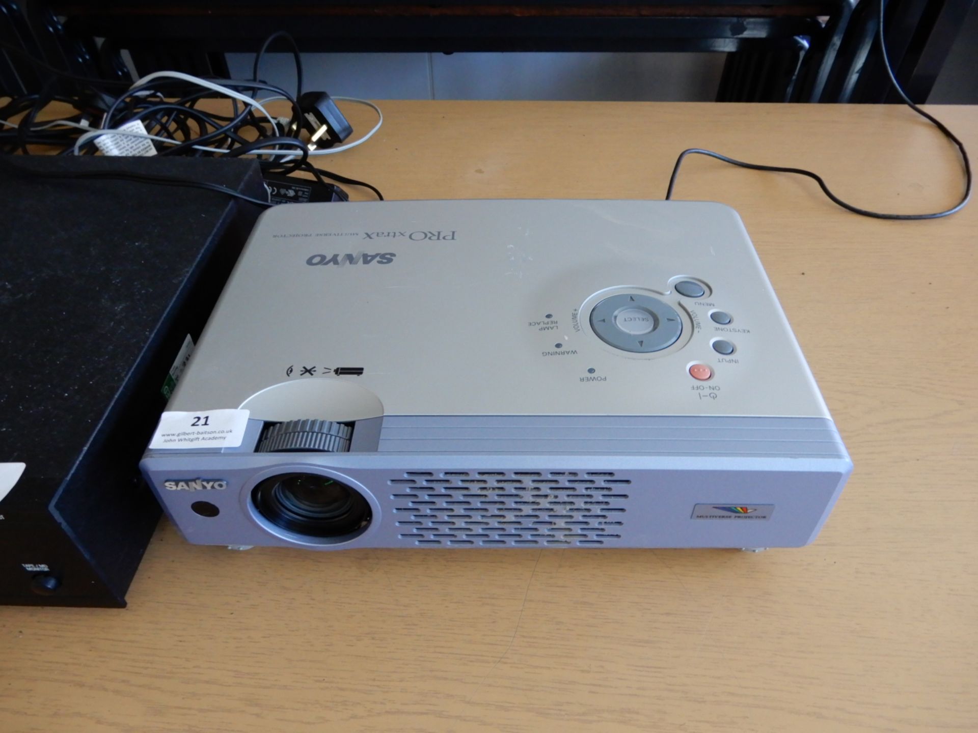 Sanyo Pro Xtrax CD Projector