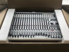 *Behringer Eurodesk SL2442FX Pro Mixer
