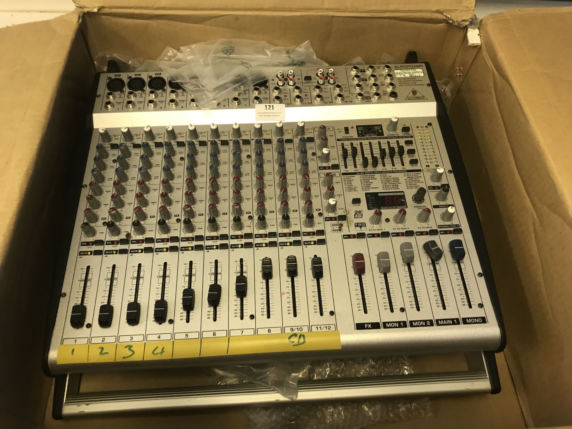 *Behringer PMH3000 Mixer