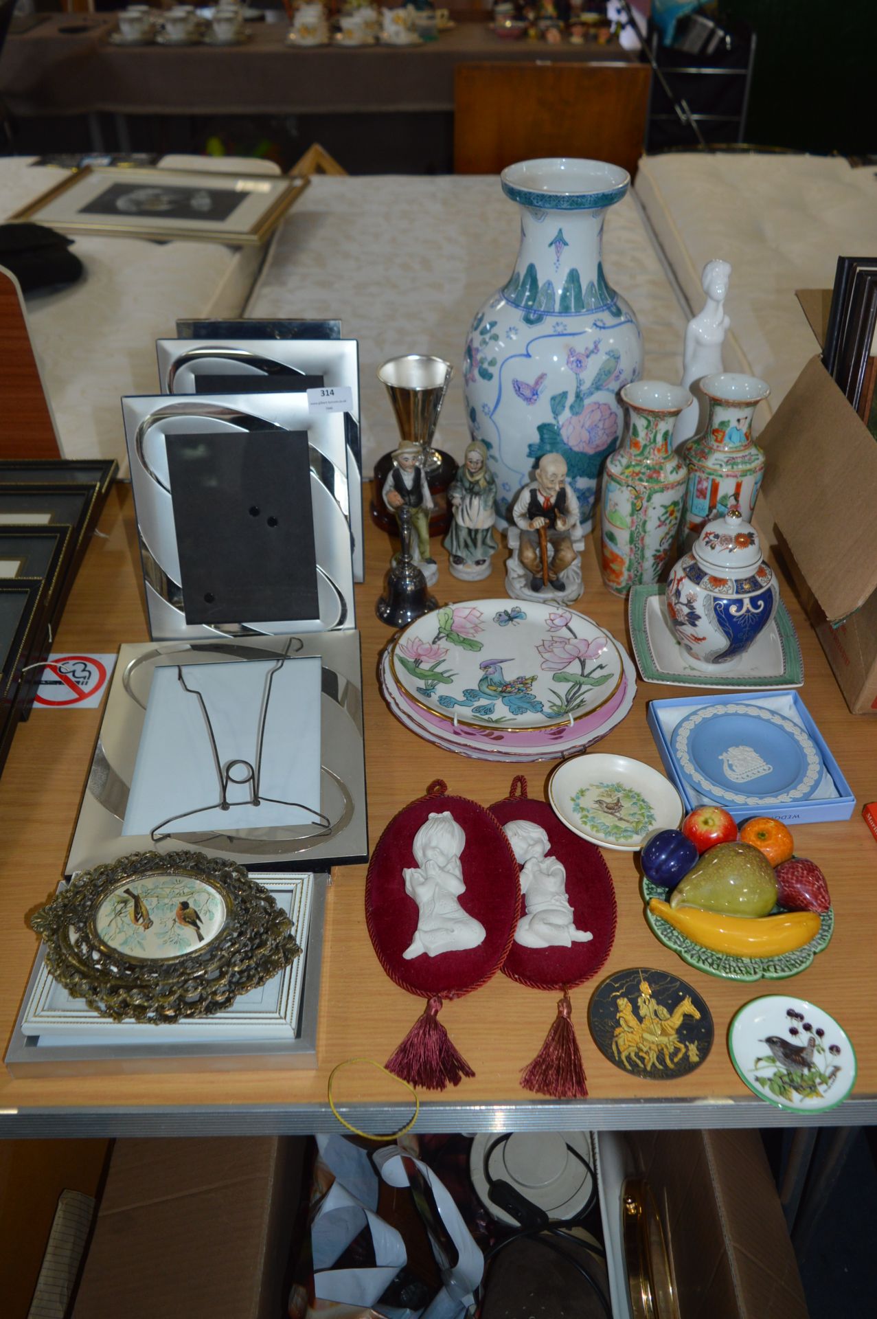 Pottery Vases, Decorative Plates, Wedgwood Dish, P