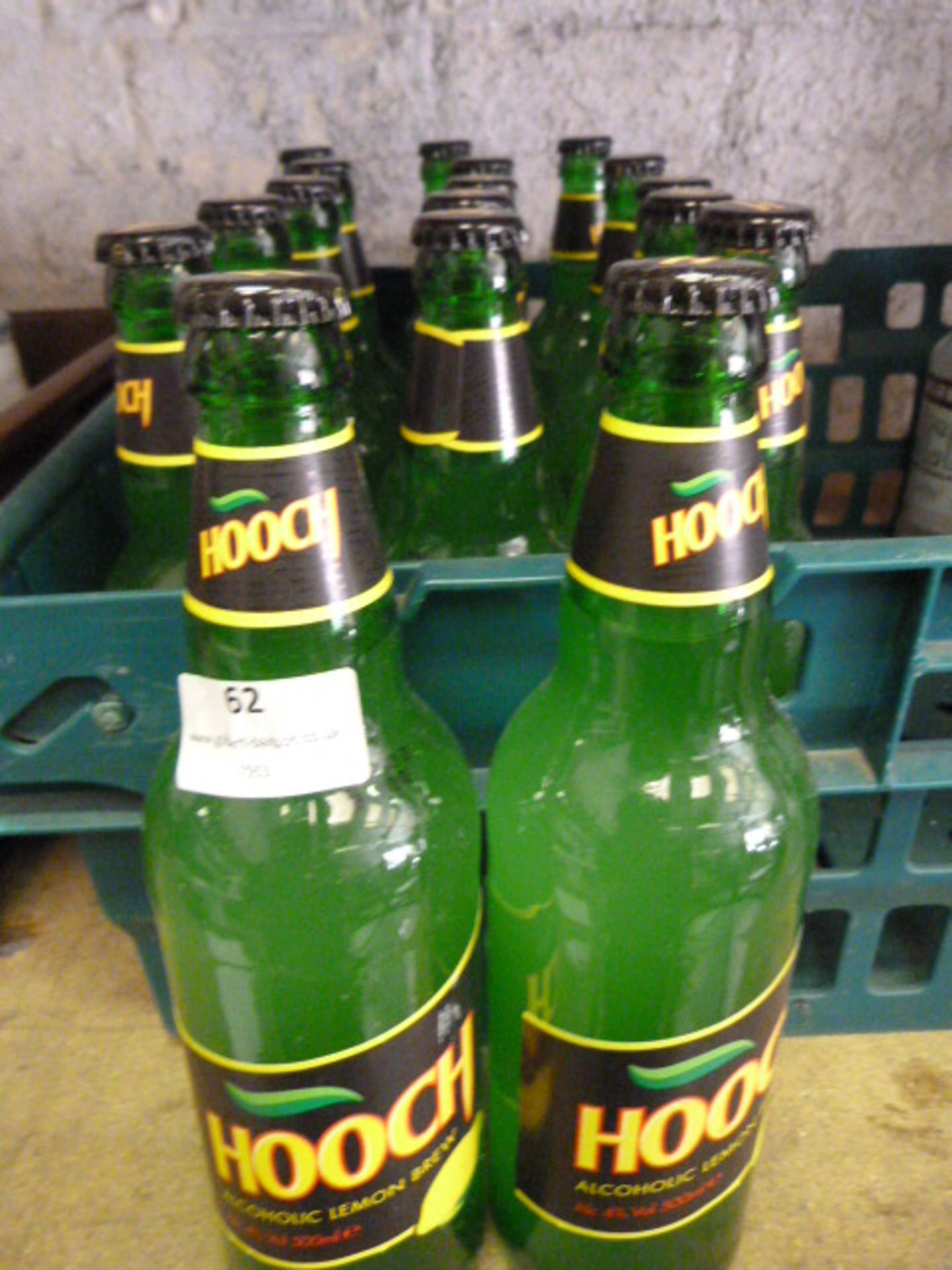 *x17 500ml Bottles of Hooch