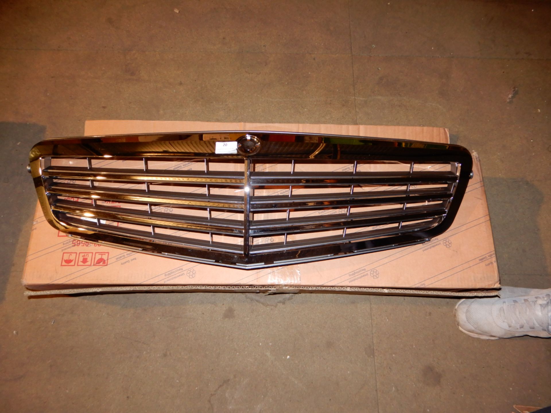 *Mercedes C Class 2009 Onwards Chrome Front Grill