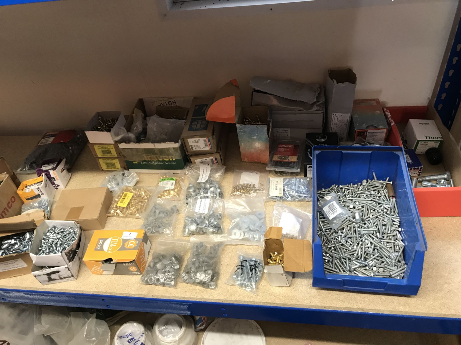 *Large Quantity of Brass Nuts, Bolts, Galvanised N