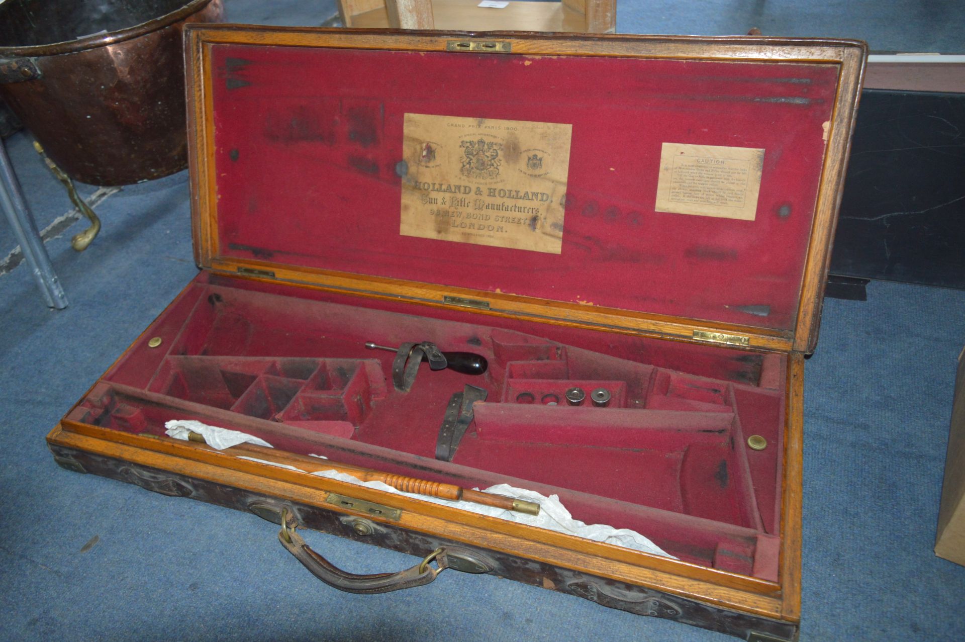Holland & Holland Leather Shotgun Case with Brass Corner Mounts - Image 2 of 2