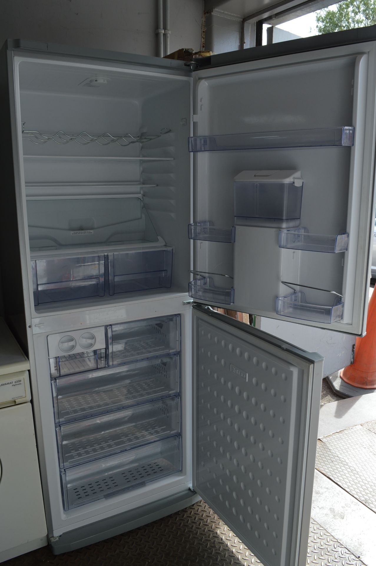 Beko Upright Fridge Freezer - Image 2 of 2