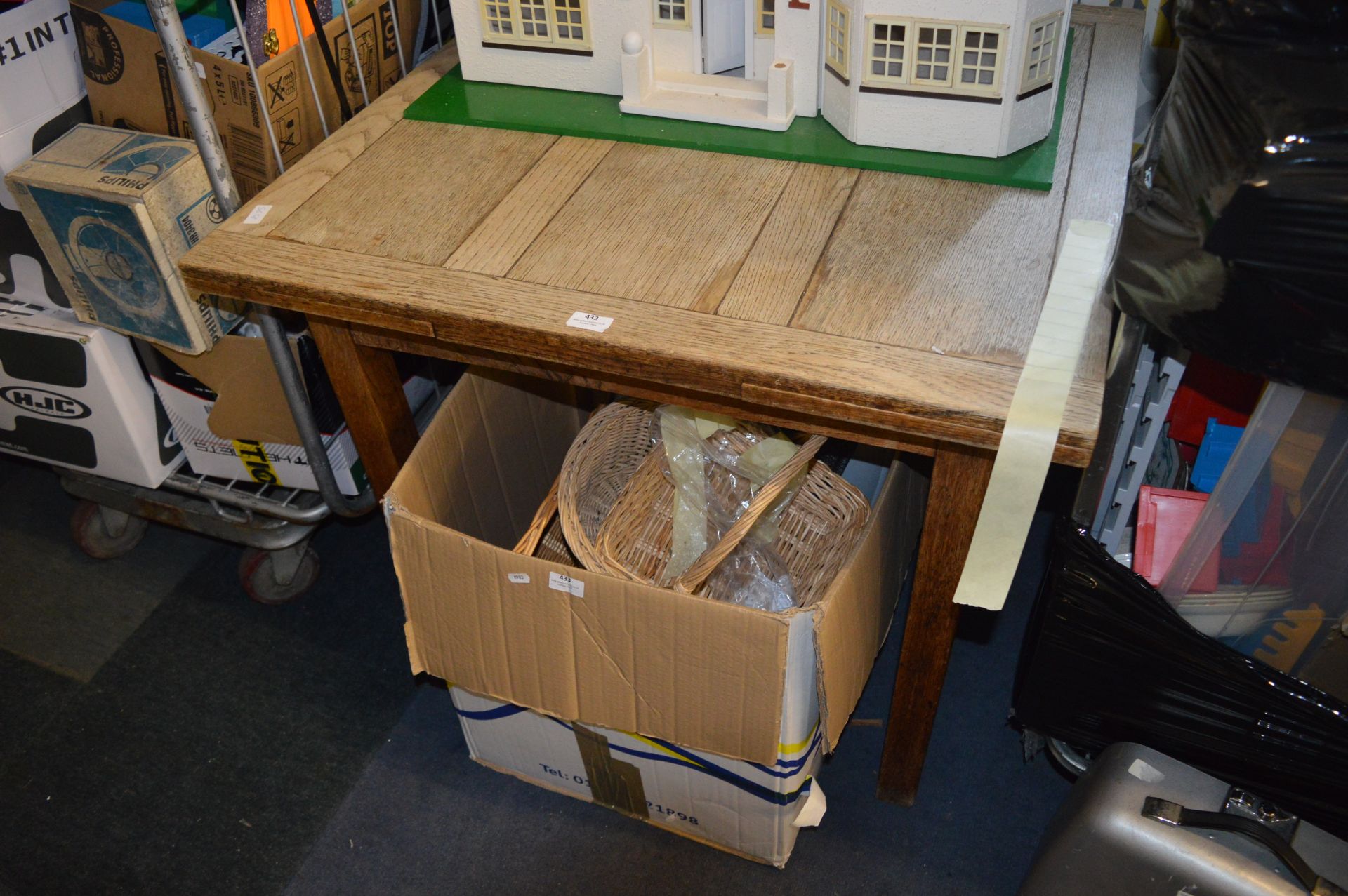 Oak Drawer Leaf Dining Table