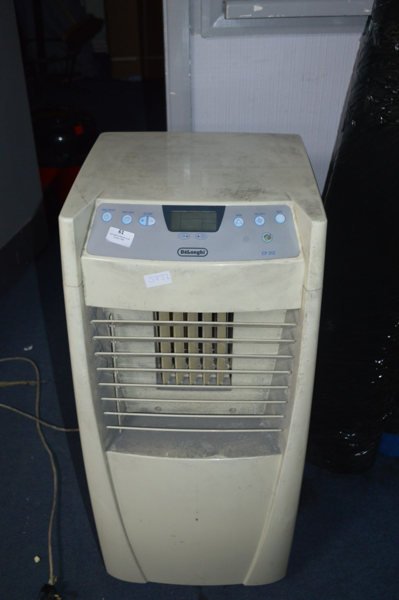 *Delonghi CF212 Dehumidifier