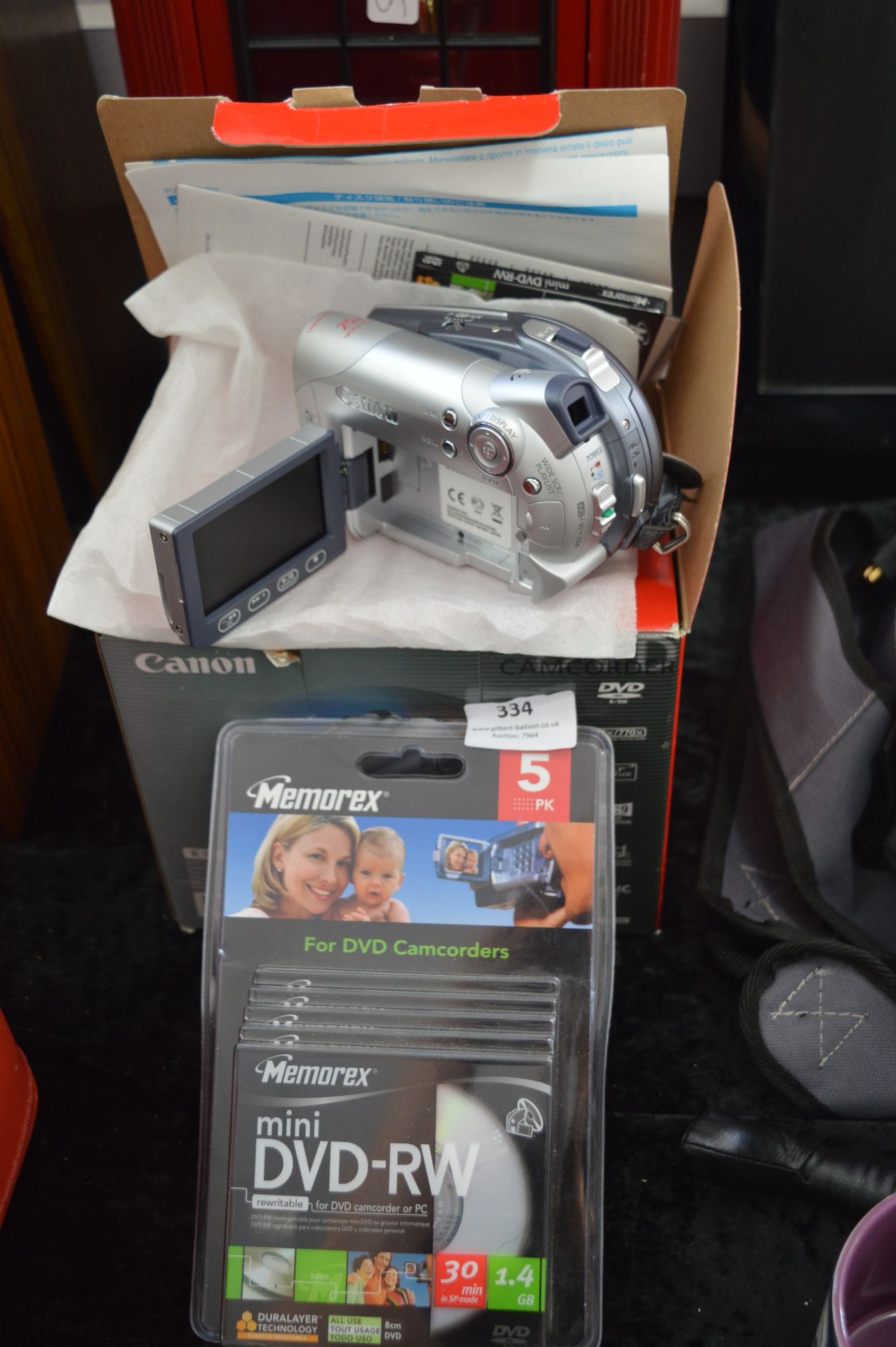 Canon DC95 Camcorder with DVD-RW Discs