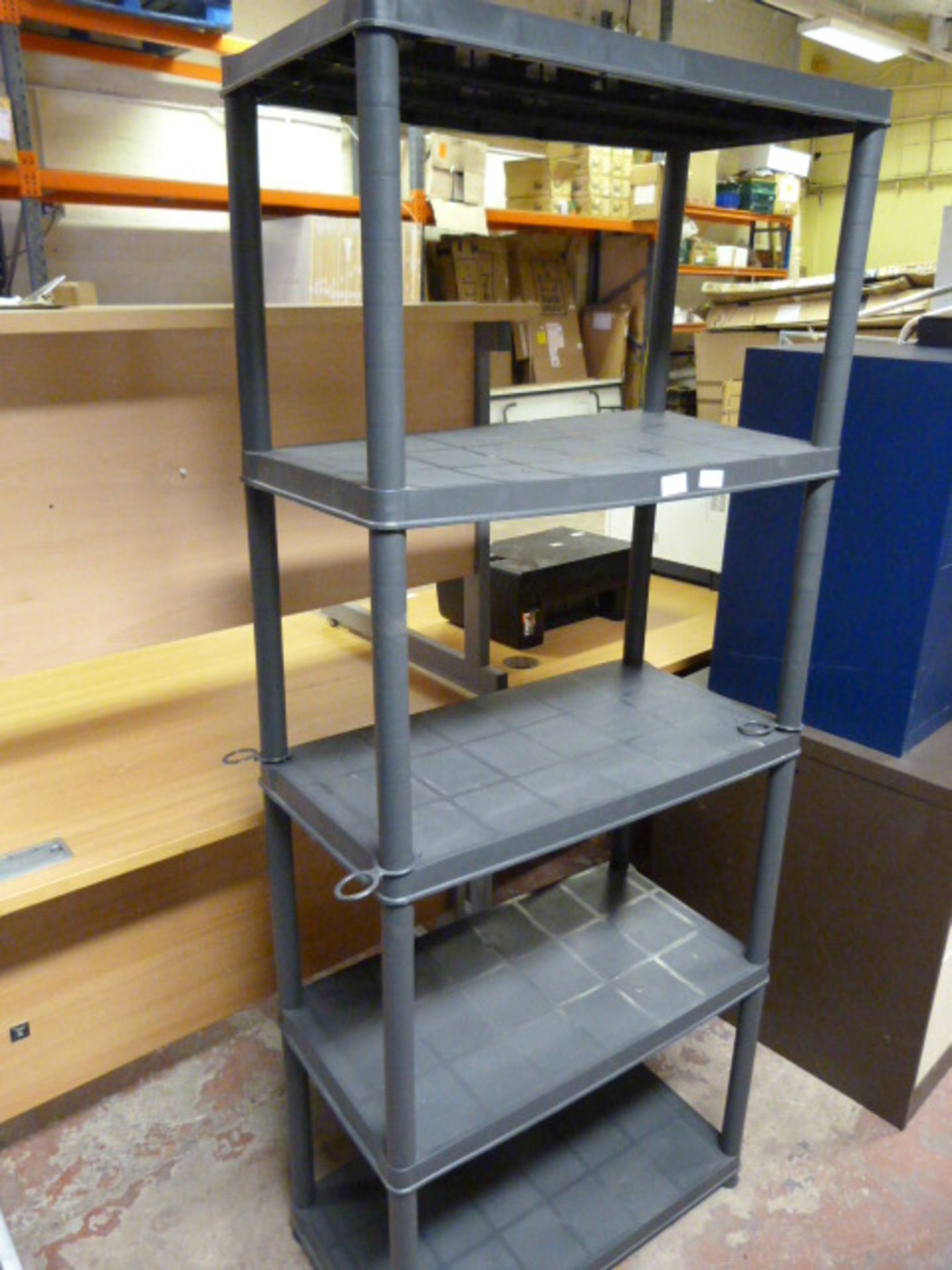 *Set of Plastic Shelving