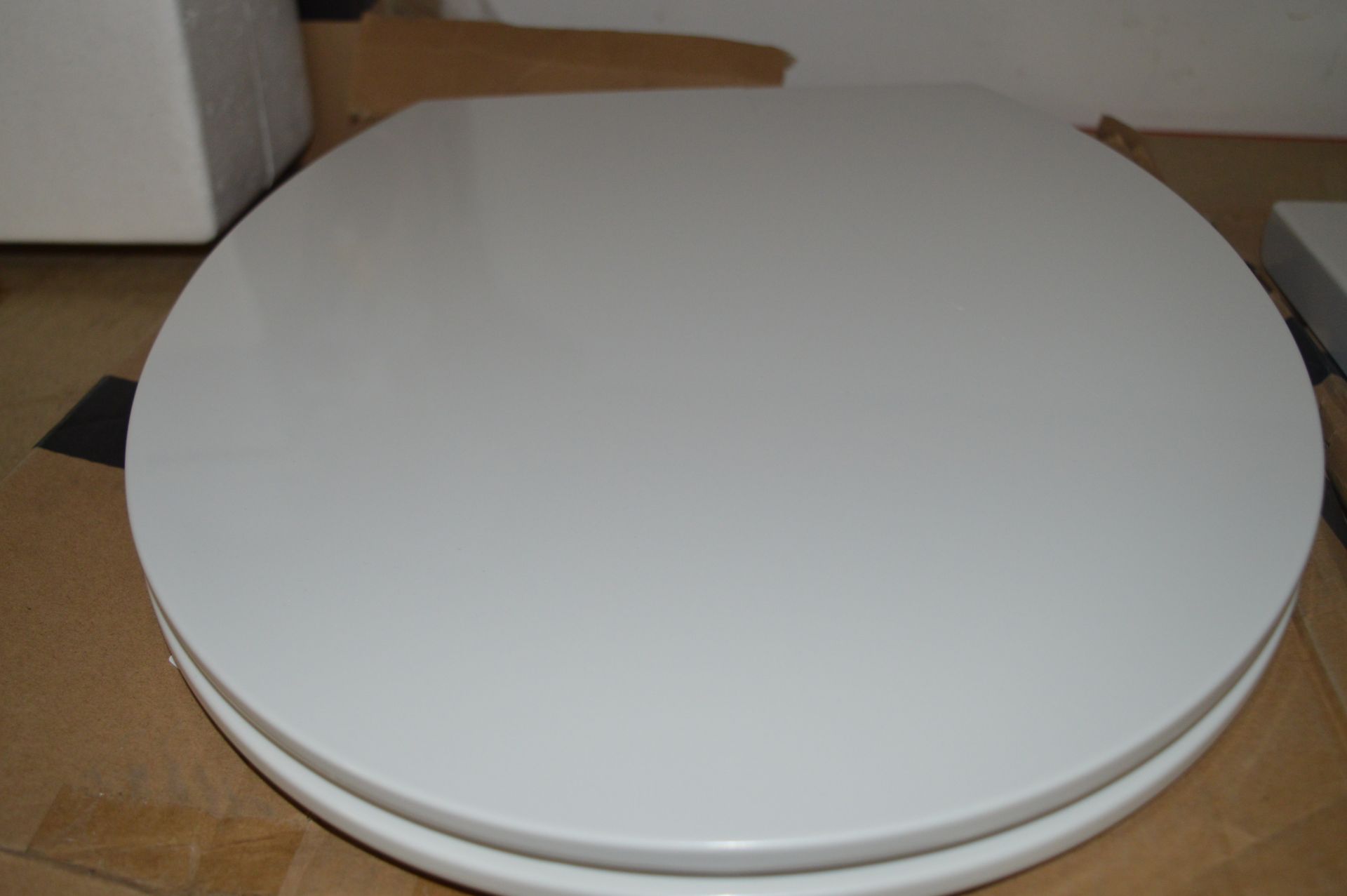 *Bathstore Toilet Seat (Damaged)