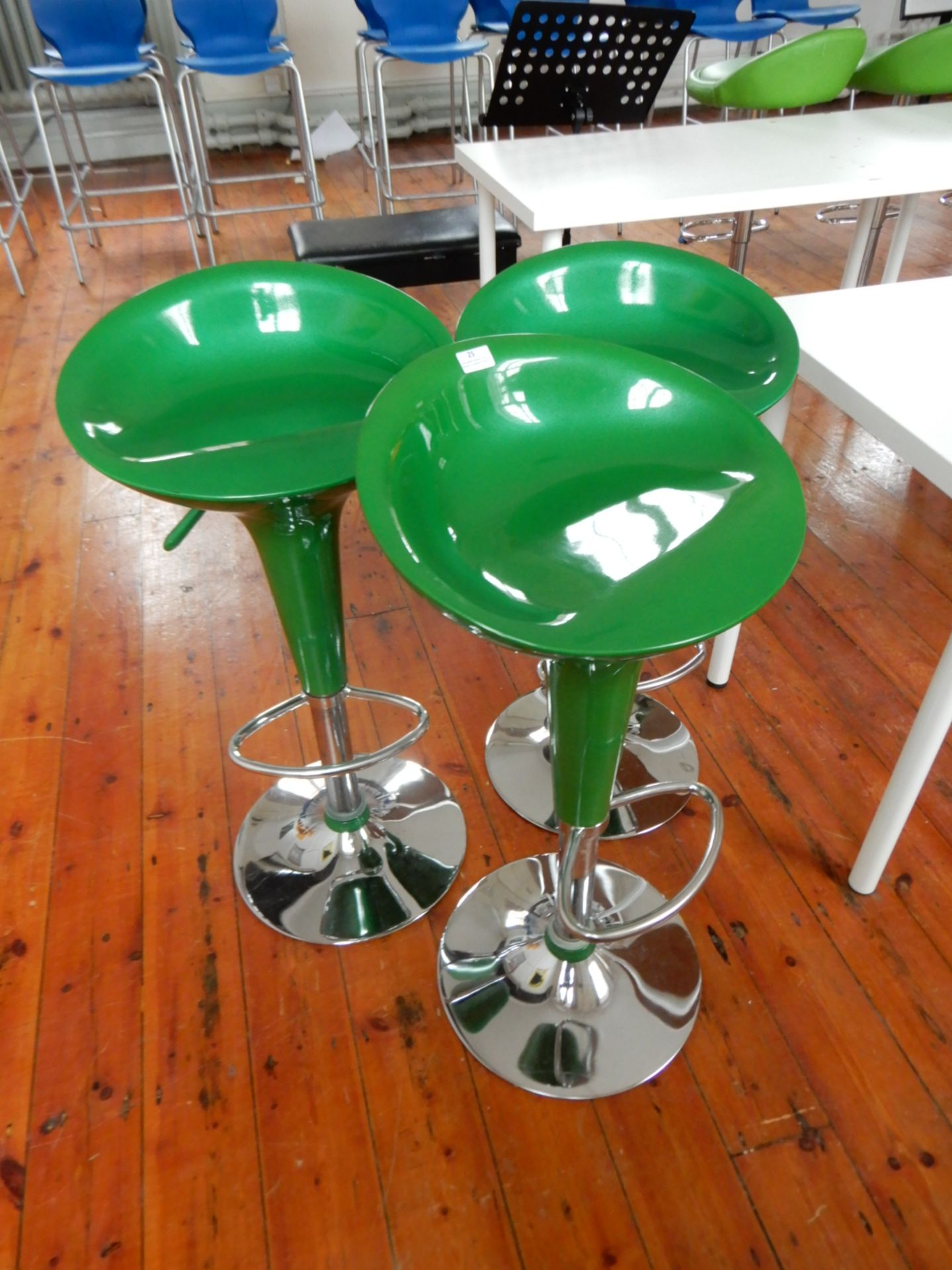 *3 Gas Lift Bar Stools in Chrome & Green - Image 2 of 2