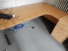 *L-Shaped Desk with Right-Hand Return