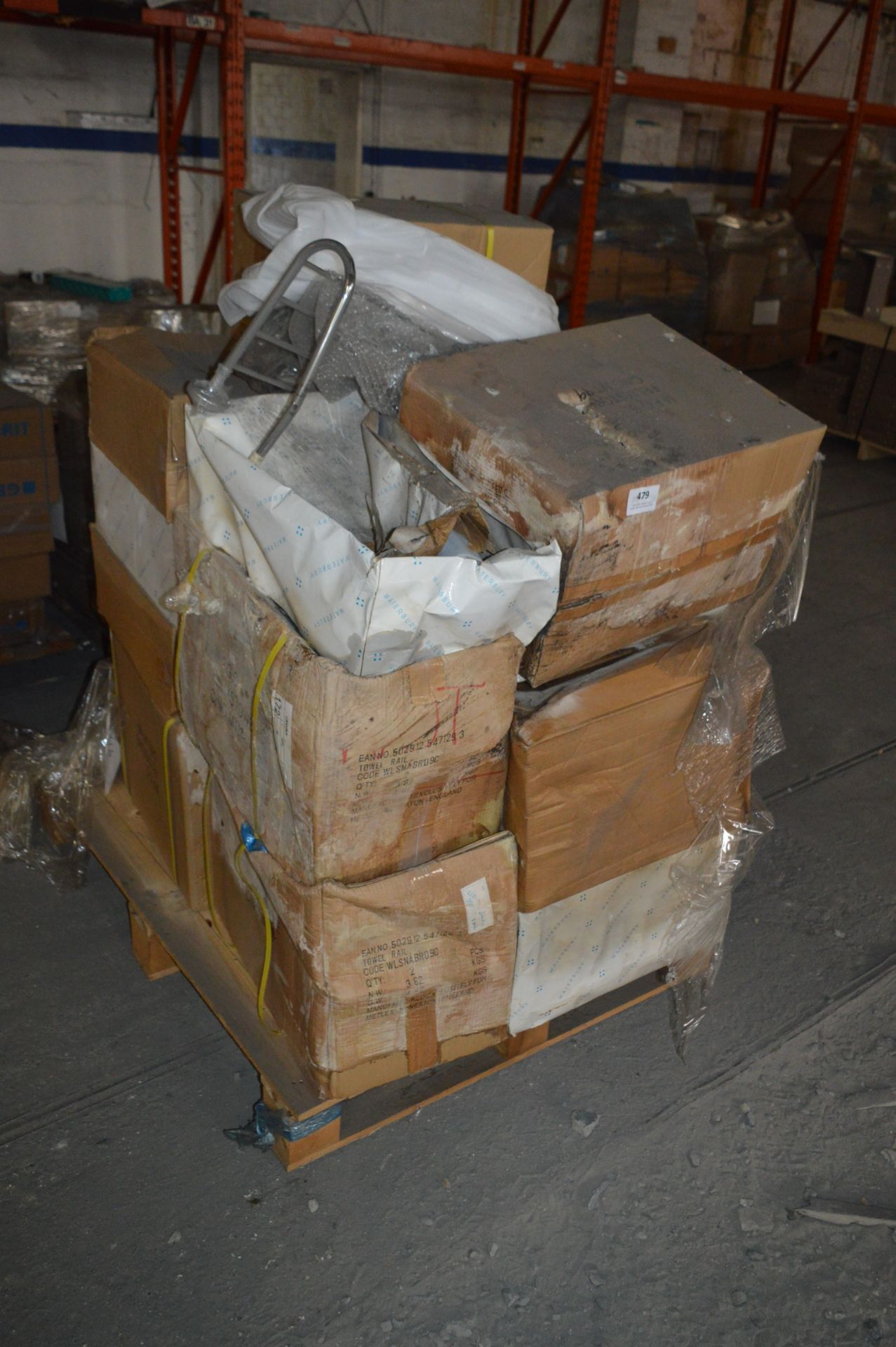 *Pallet Containing Mixed Bathroom Accessories Incl