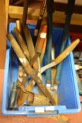 Box Containing Pruning and Hedge Shears