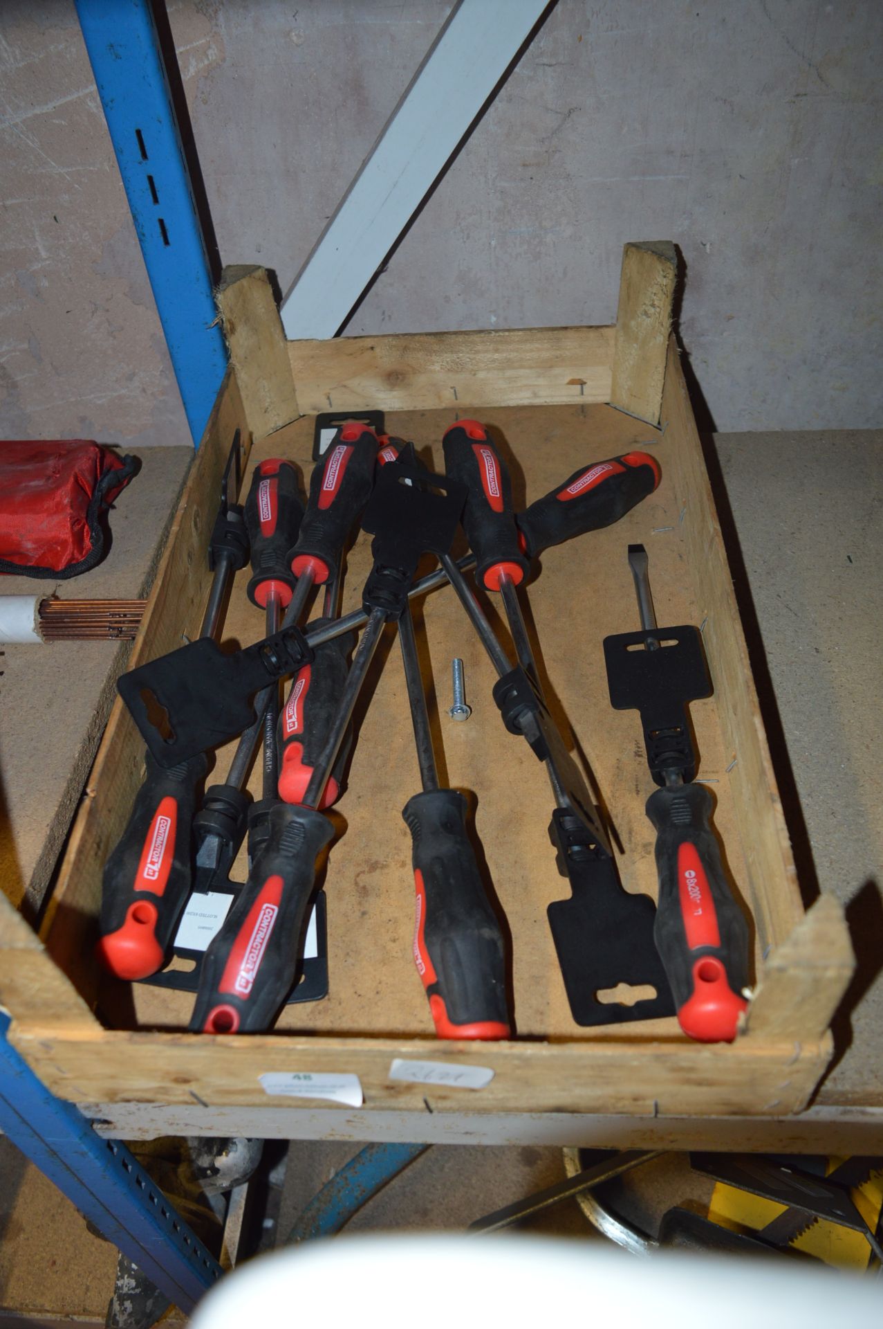 *Box of 8 by 200mm Screwdrivers