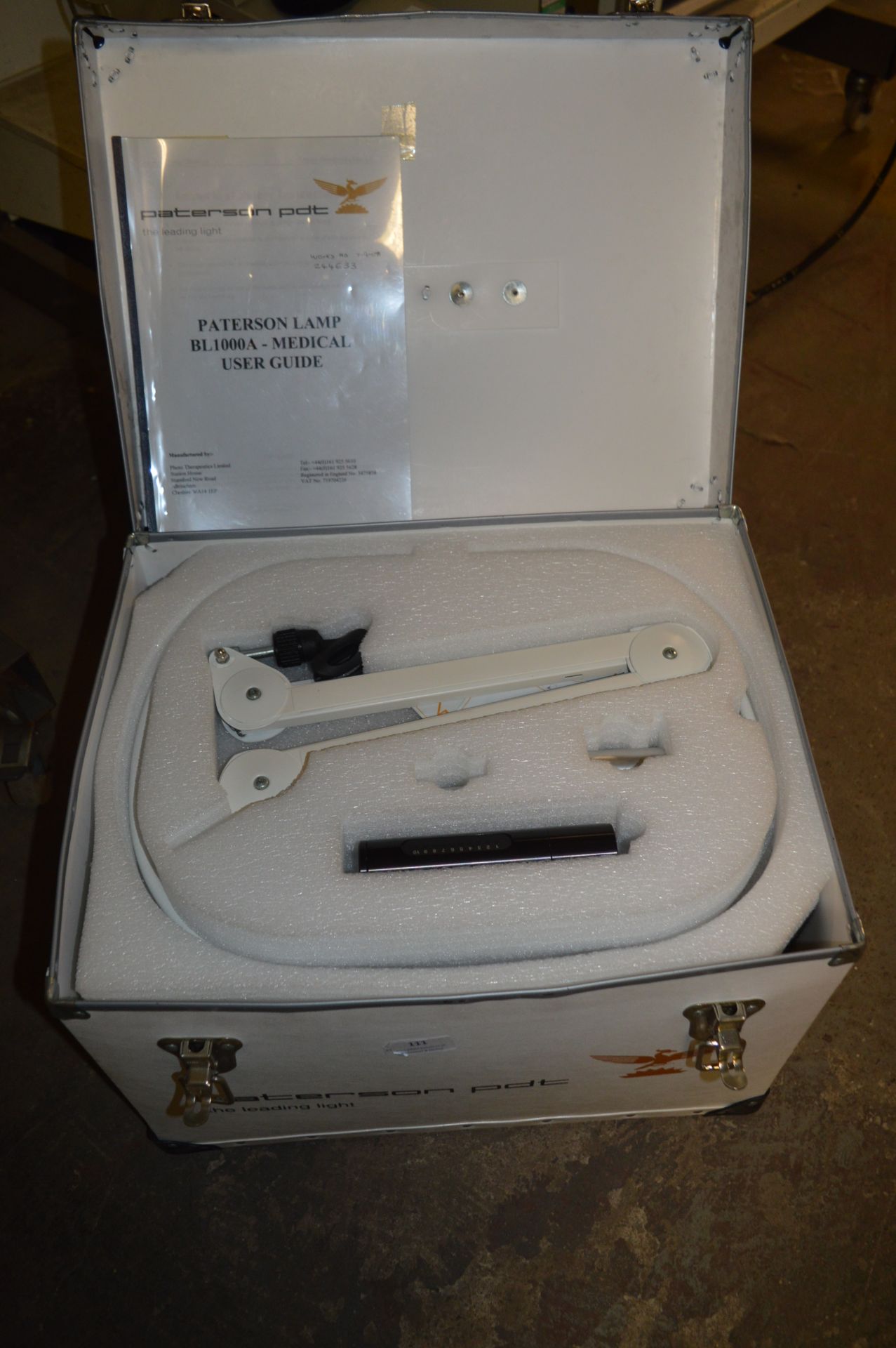 *Photo Therapeutics Limited Paterson Lamp BL1000A Complete in Original Carry Case with Chip Cards (