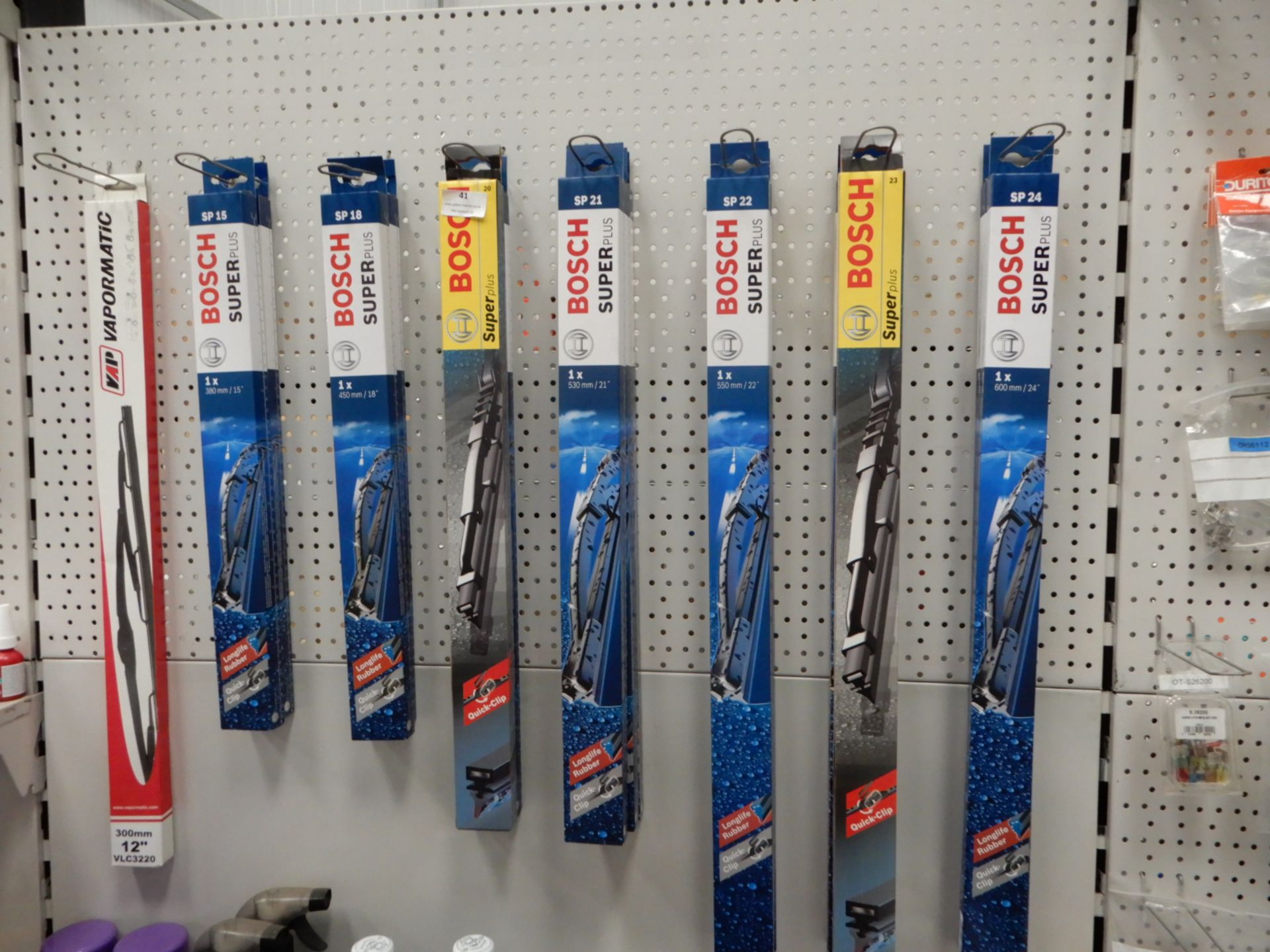 *Sixteen Assorted Bosch and Other Windscreen Wiper