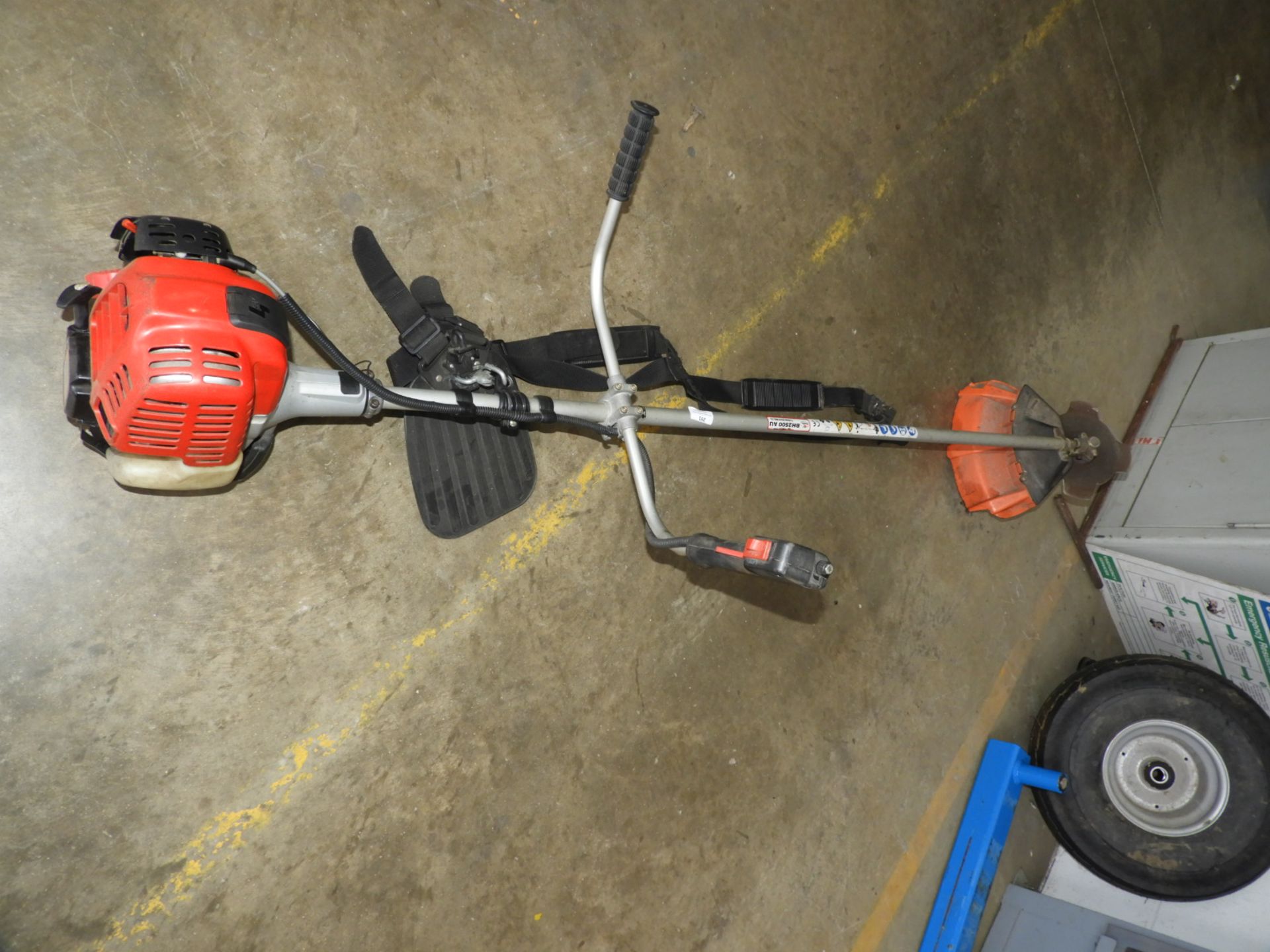 *Robin four-Stroke Petrol Driven Strimmer Model:BH