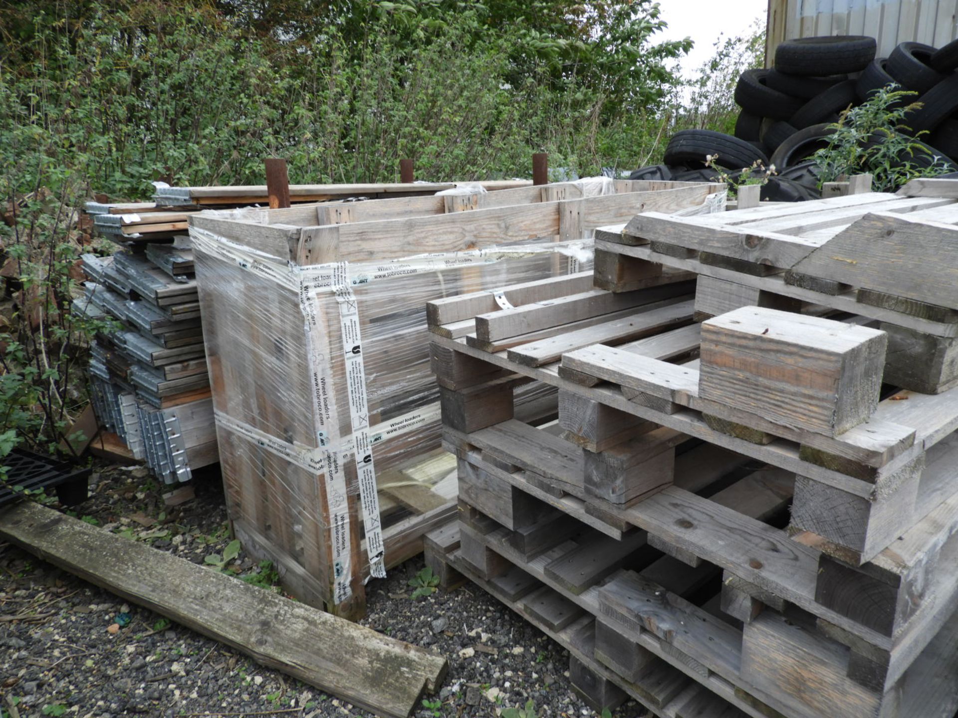 *Quantity of Euro and Standard Pallets, Pallet Sid