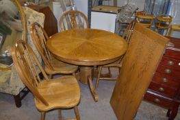 Circular Extending Ding Table with Four Chairs