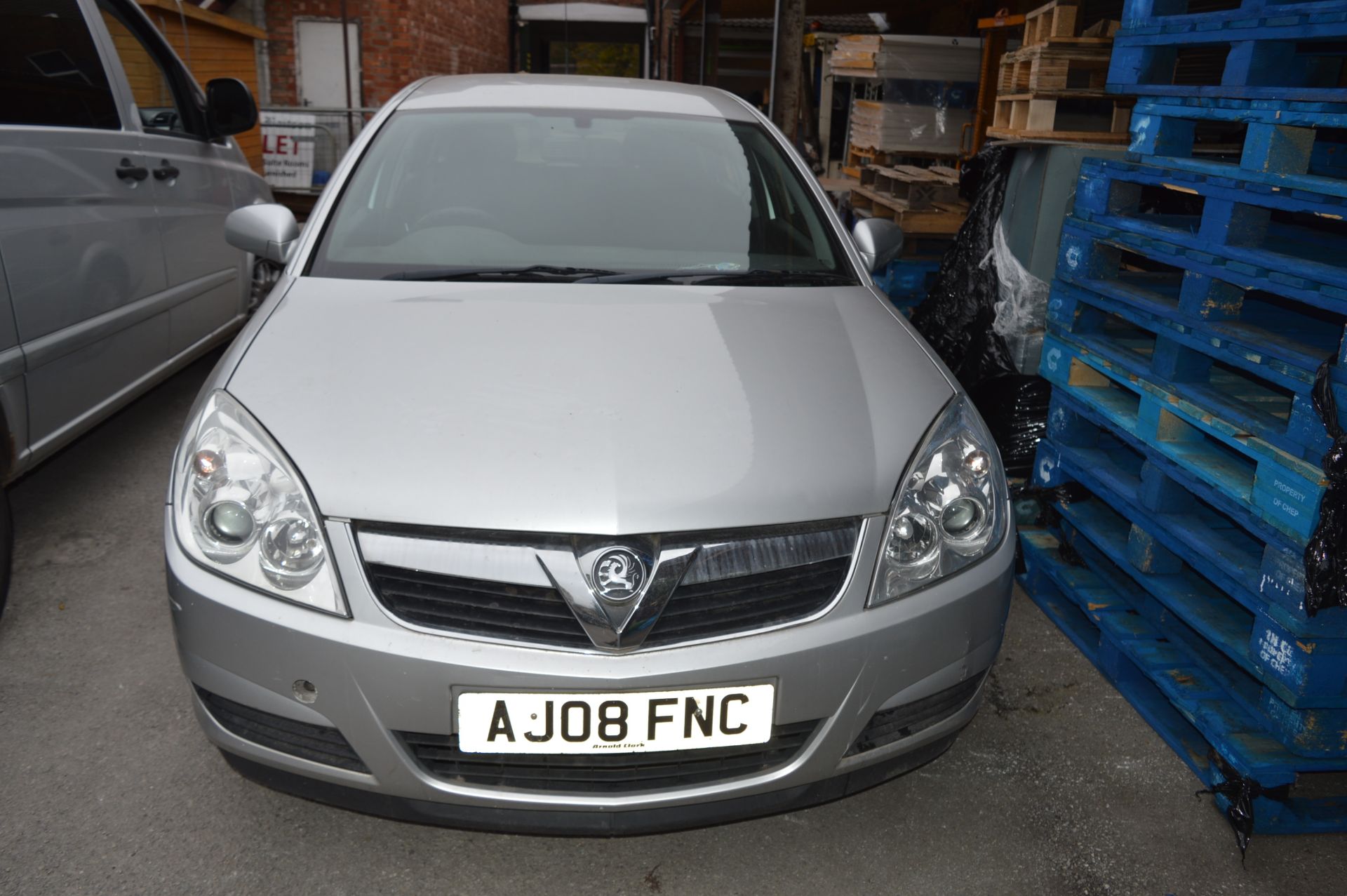 Silver Vauxhall Vectra Estate Reg: AJ08 FNC Mileage:116,000 MOT: September 2019 - Image 5 of 6